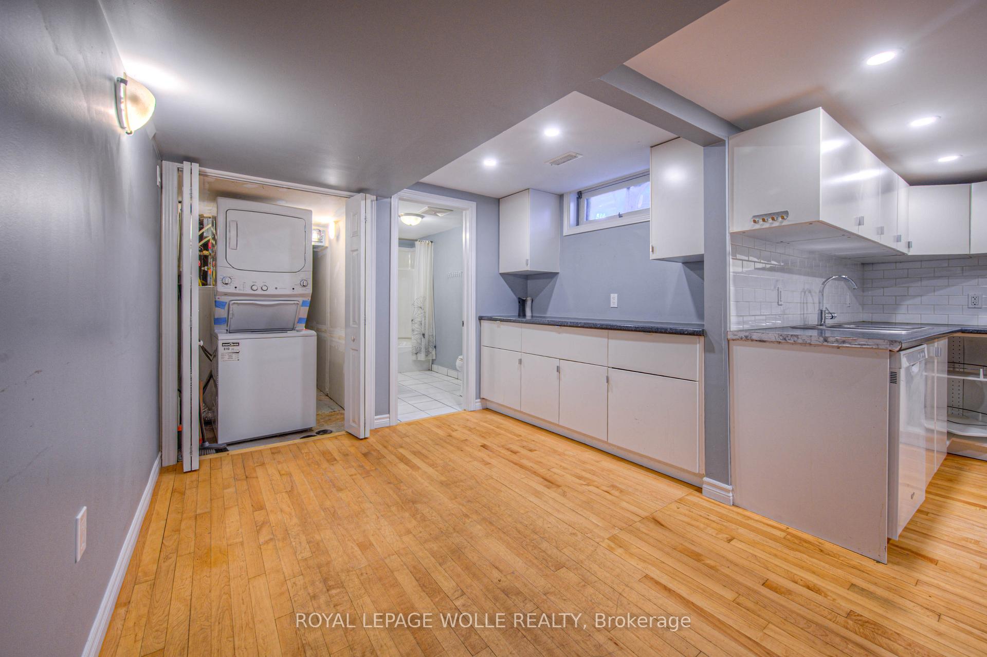 Photo 32 of 22 Hampton Place, Kitchener — HOMEH