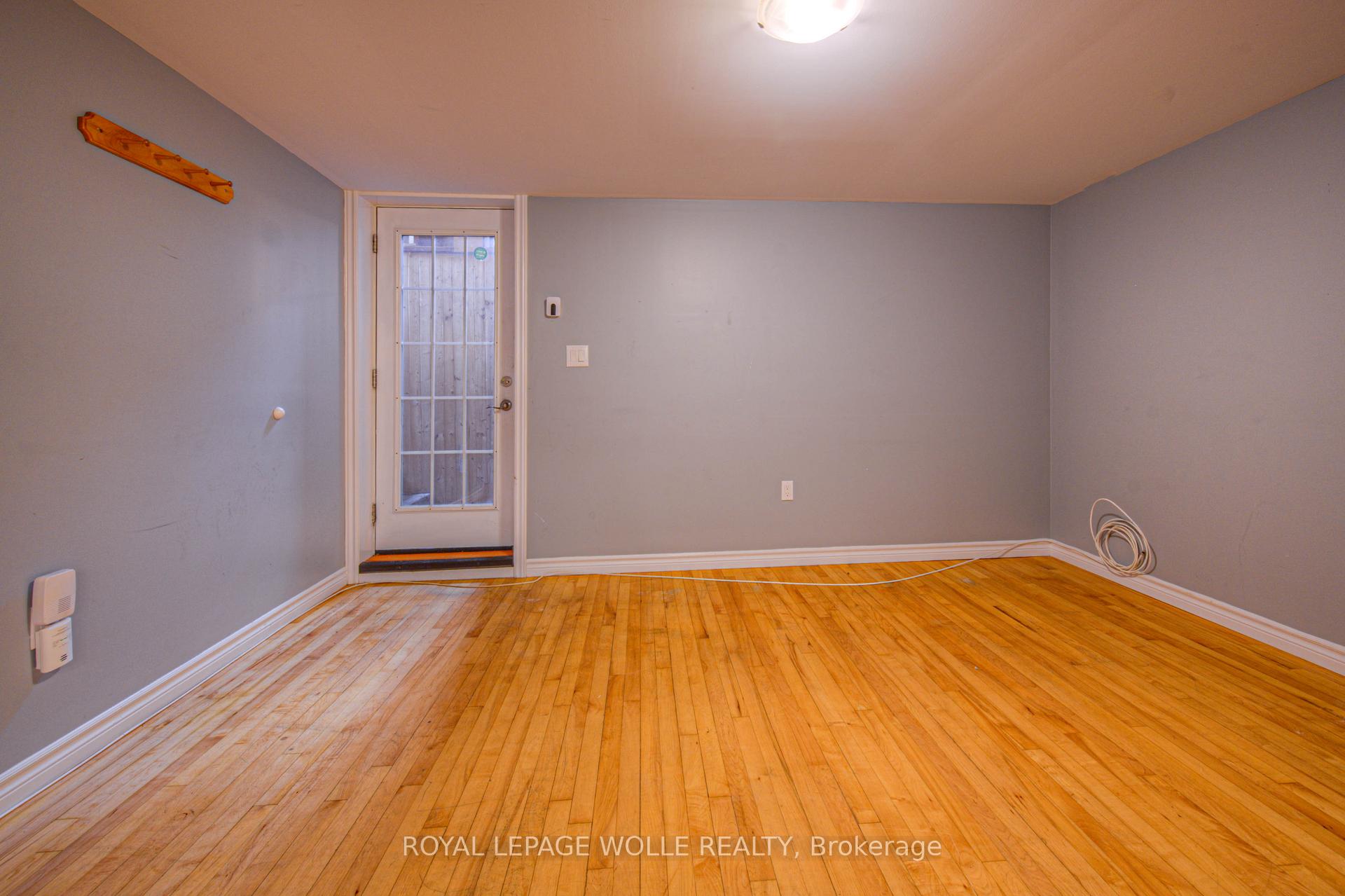 Photo 37 of 22 Hampton Place, Kitchener — HOMEH
