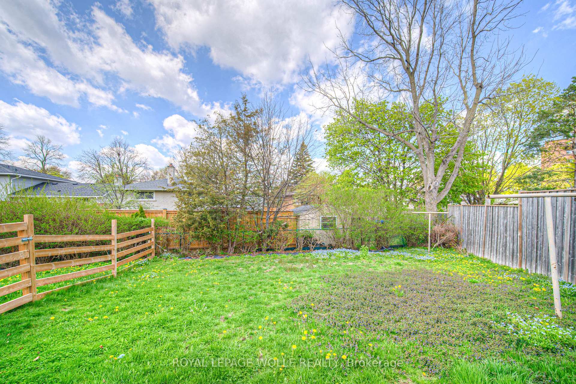 Photo 40 of 22 Hampton Place, Kitchener — HOMEH