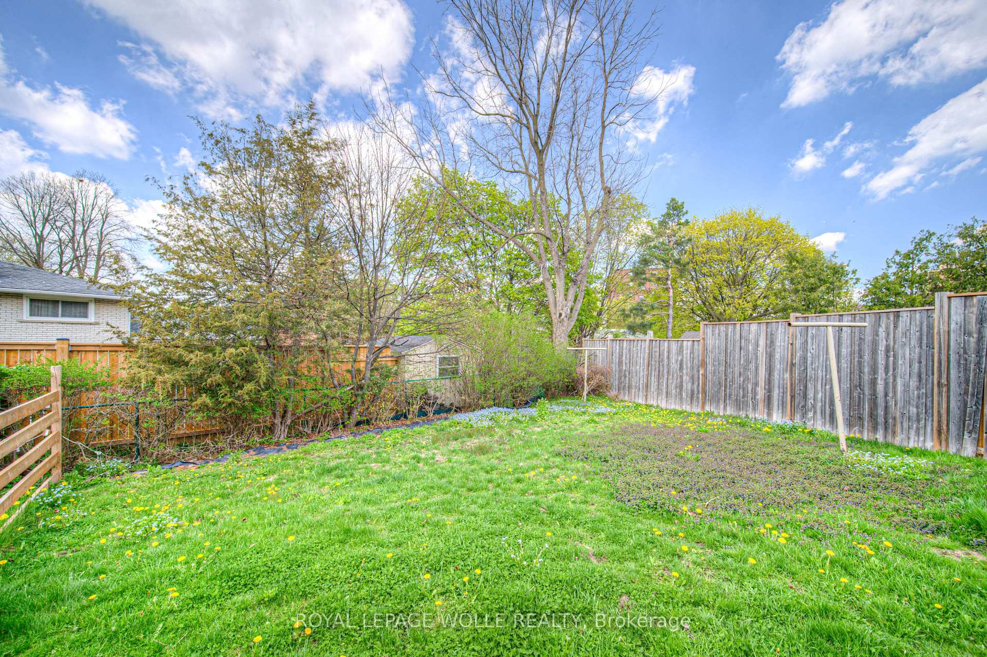 Photo 41 of 22 Hampton Place, Kitchener — HOMEH