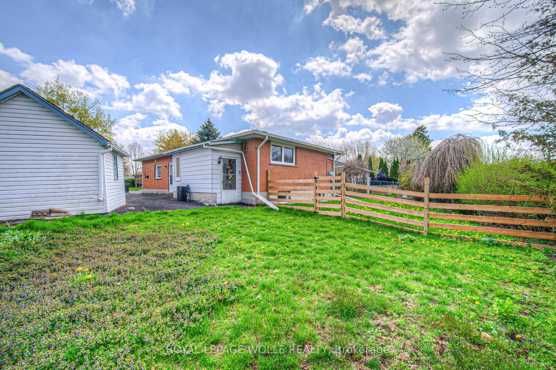 Photo 42 of 22 Hampton Place, Kitchener — HOMEH
