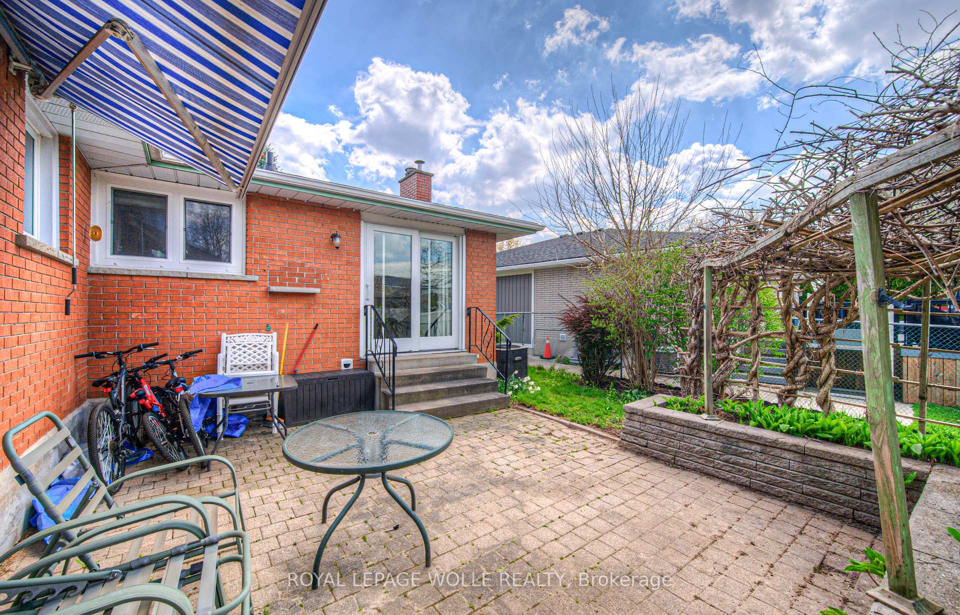 Photo 46 of 22 Hampton Place, Kitchener — HOMEH