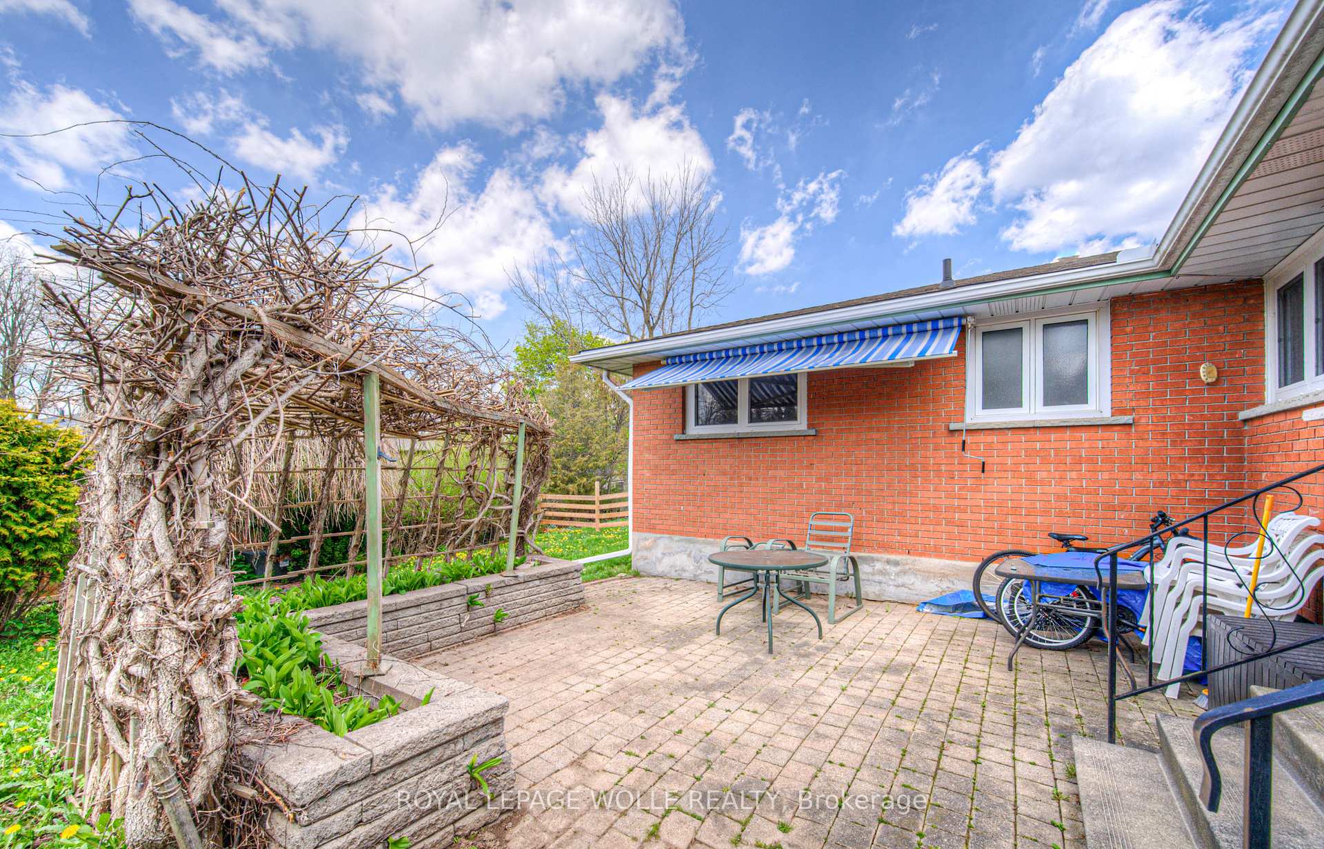 Photo 47 of 22 Hampton Place, Kitchener — HOMEH