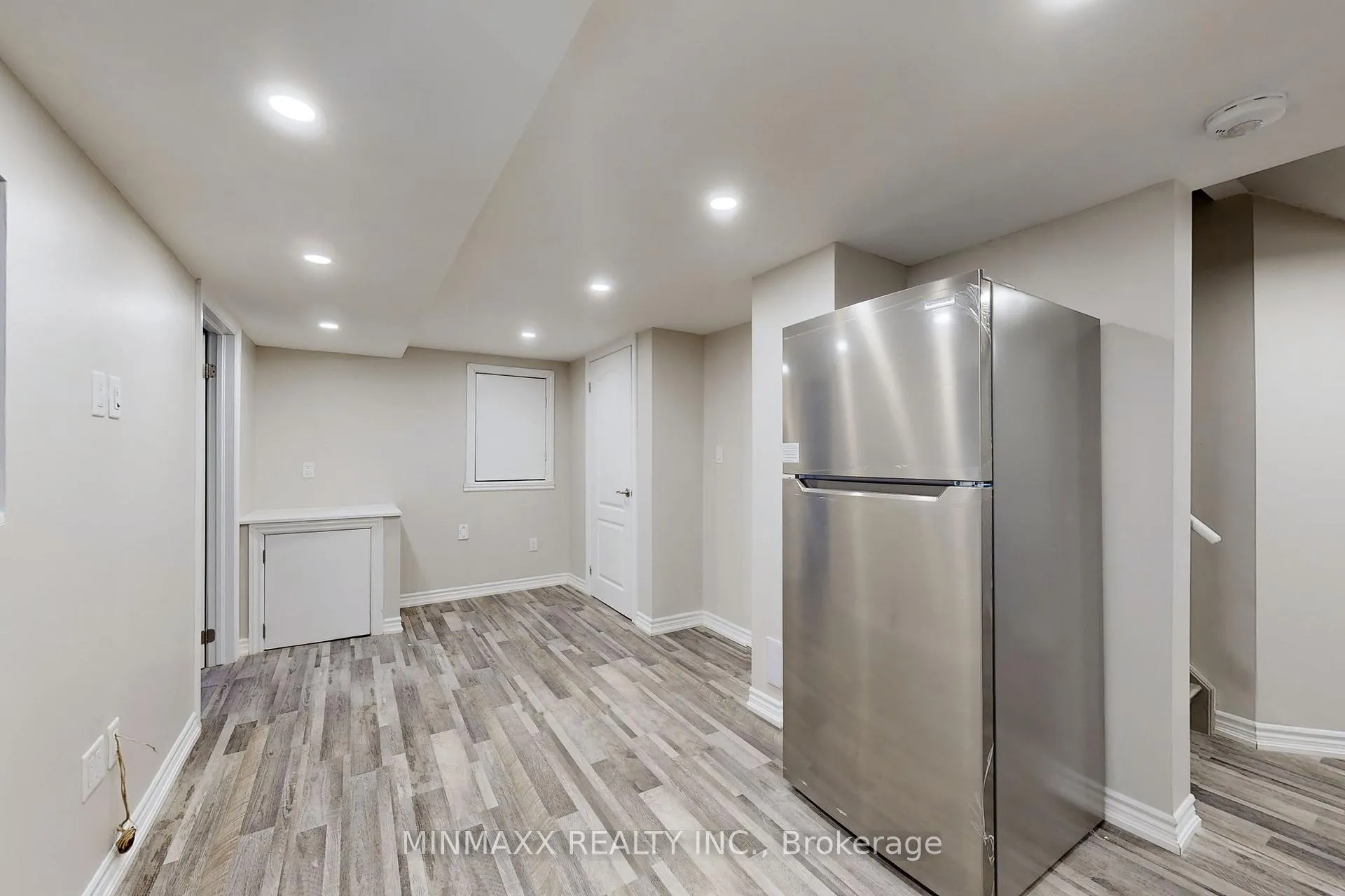 Photo 5 of 1264 Clifford Point, Milton, Ford — HOMEH