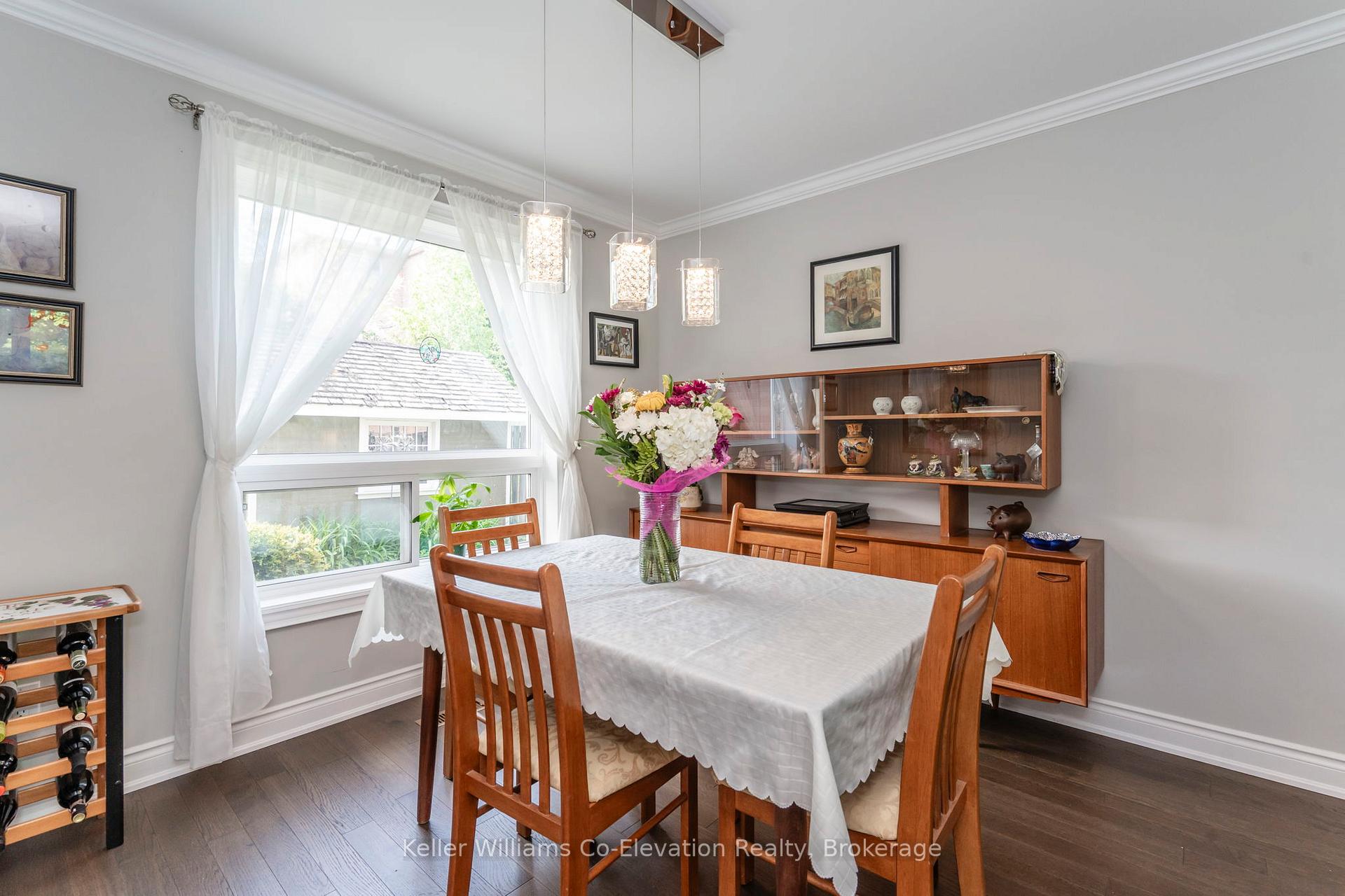 Photo 8 of 1056 Dina Crescent, Midland — HOMEH