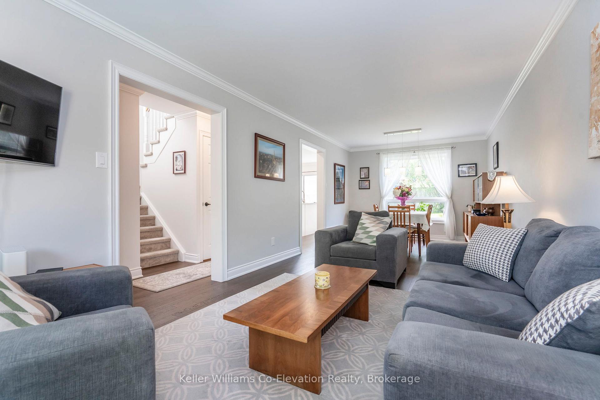 Photo 13 of 1056 Dina Crescent, Midland — HOMEH
