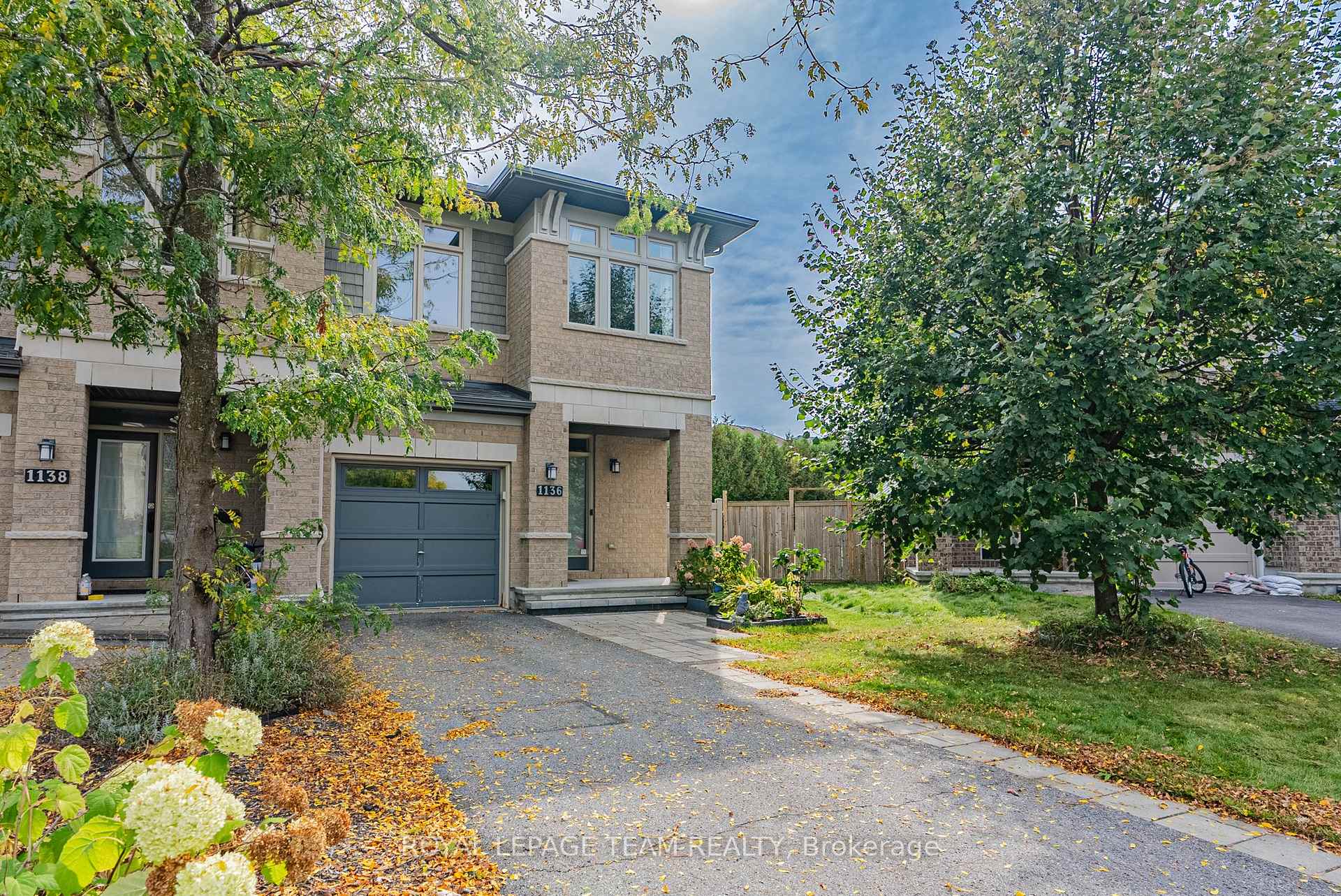 Photo 3 of 1136 Tischart Crescent, Ottawa, Kanata - Kanata Lakes/Heritage Hills — HOMEH
