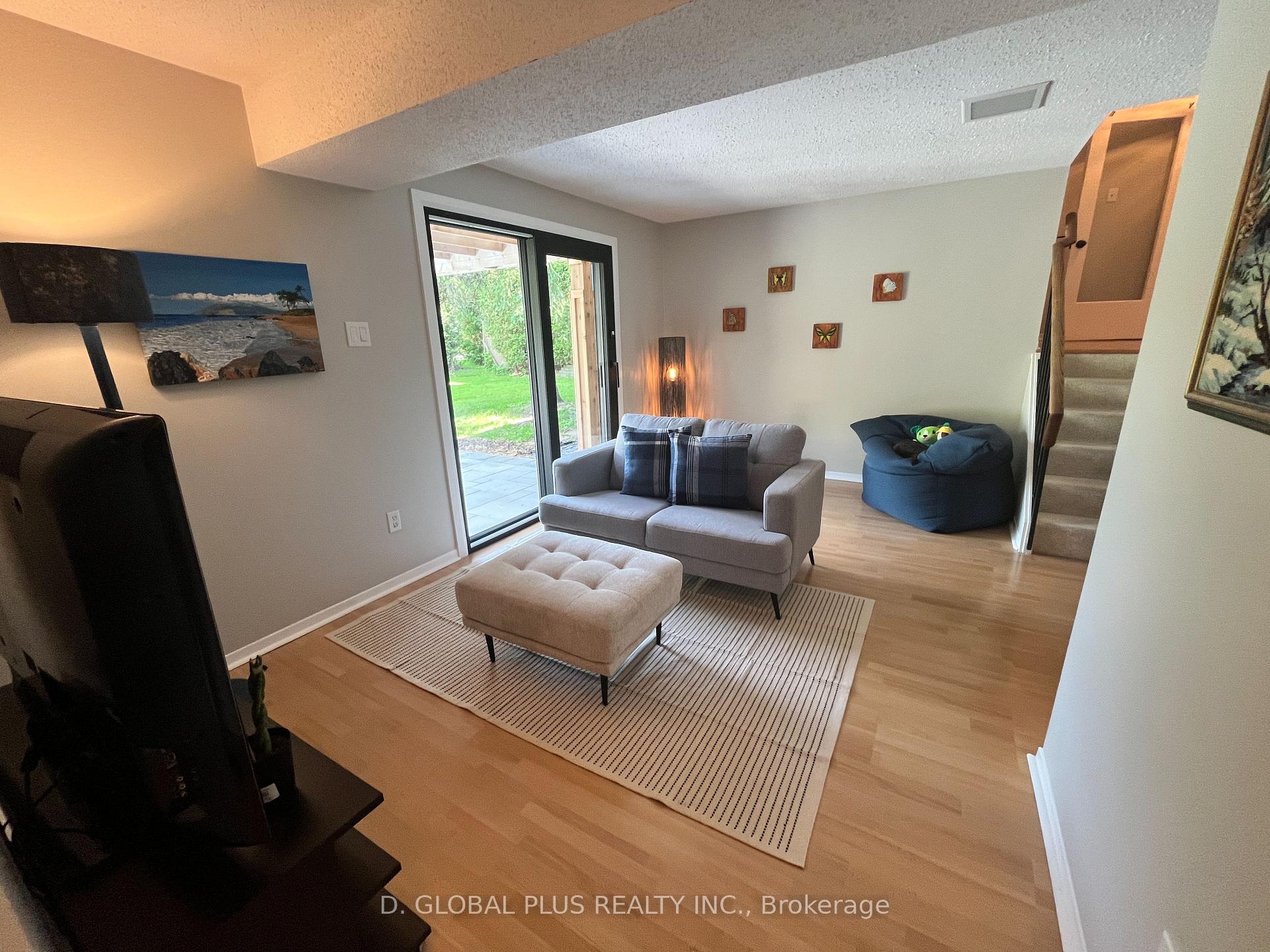 Photo 22 of 51 Chimo Drive, Ottawa, Kanata - Katimavik — HOMEH