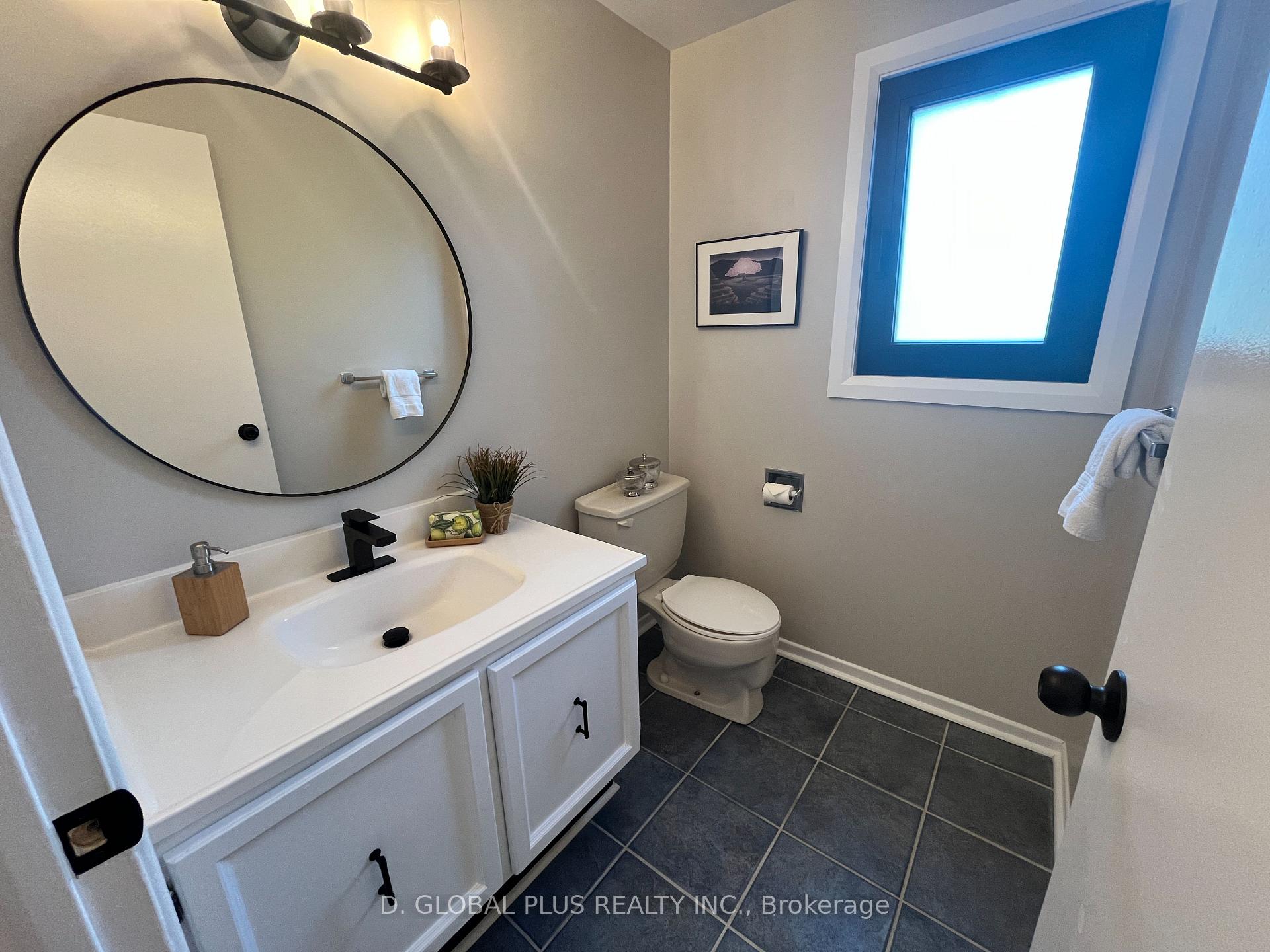 Photo 23 of 51 Chimo Drive, Ottawa, Kanata - Katimavik — HOMEH