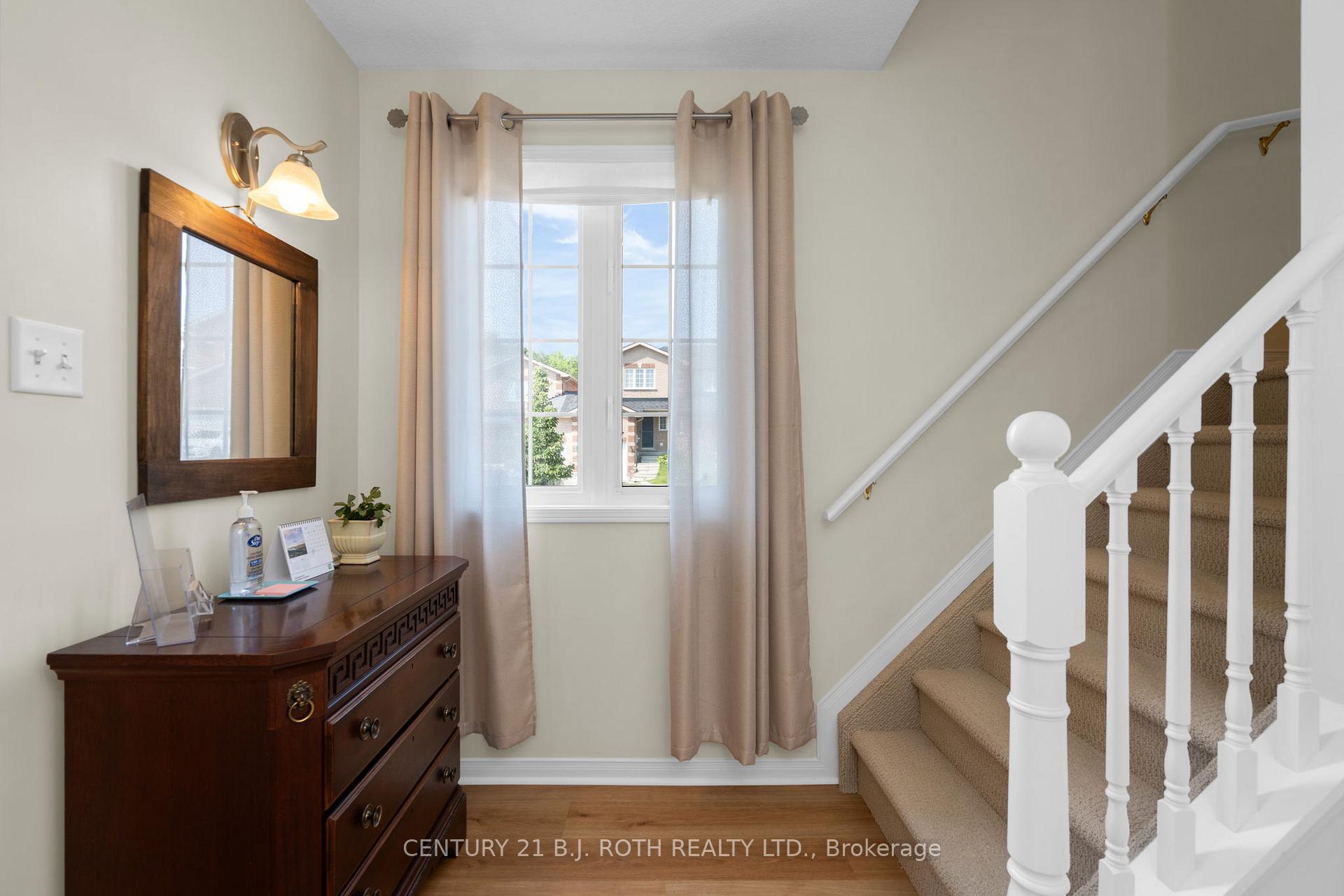 Photo 15 of 105 Southwinds Crescent, Midland — HOMEH