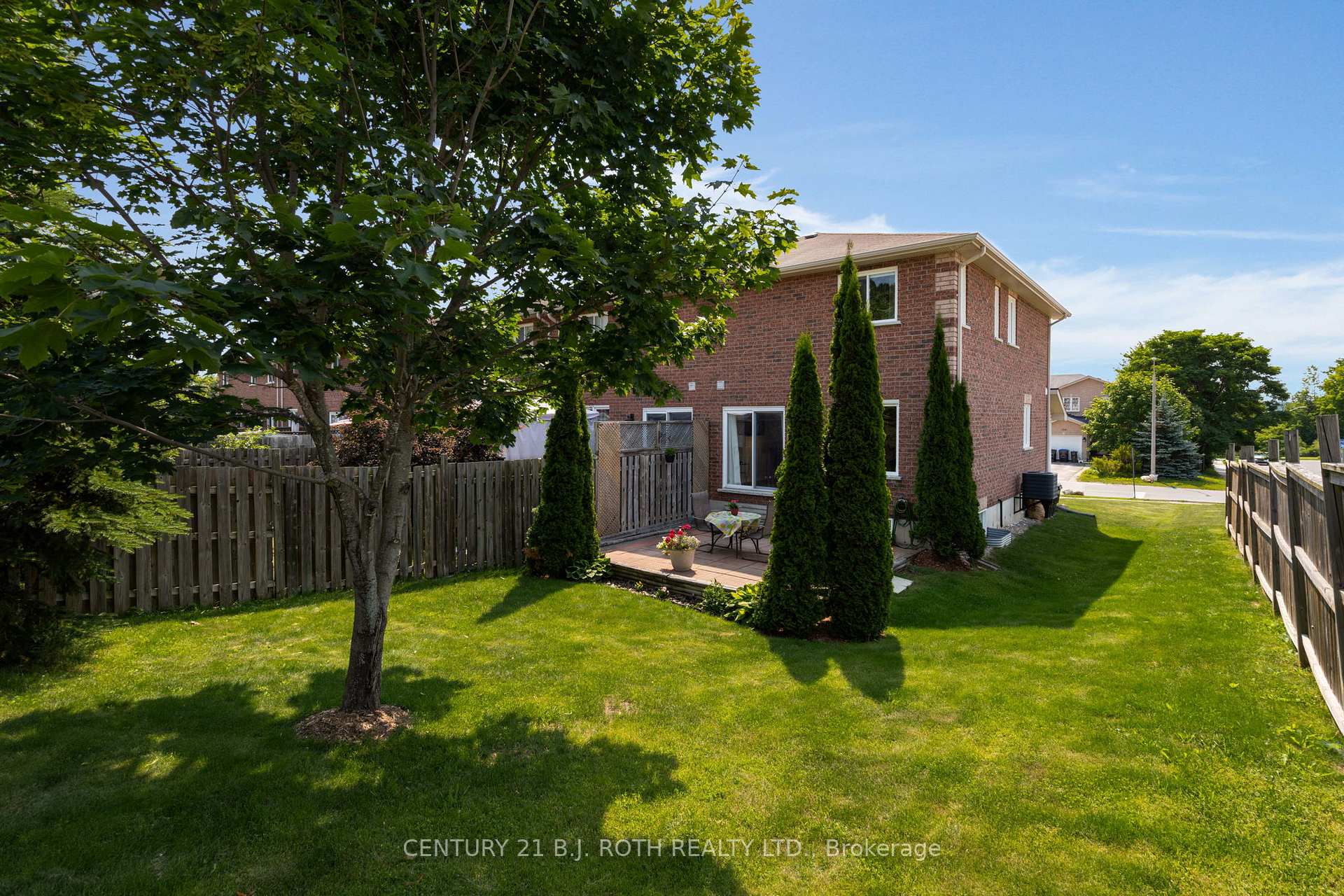 Photo 25 of 105 Southwinds Crescent, Midland — HOMEH