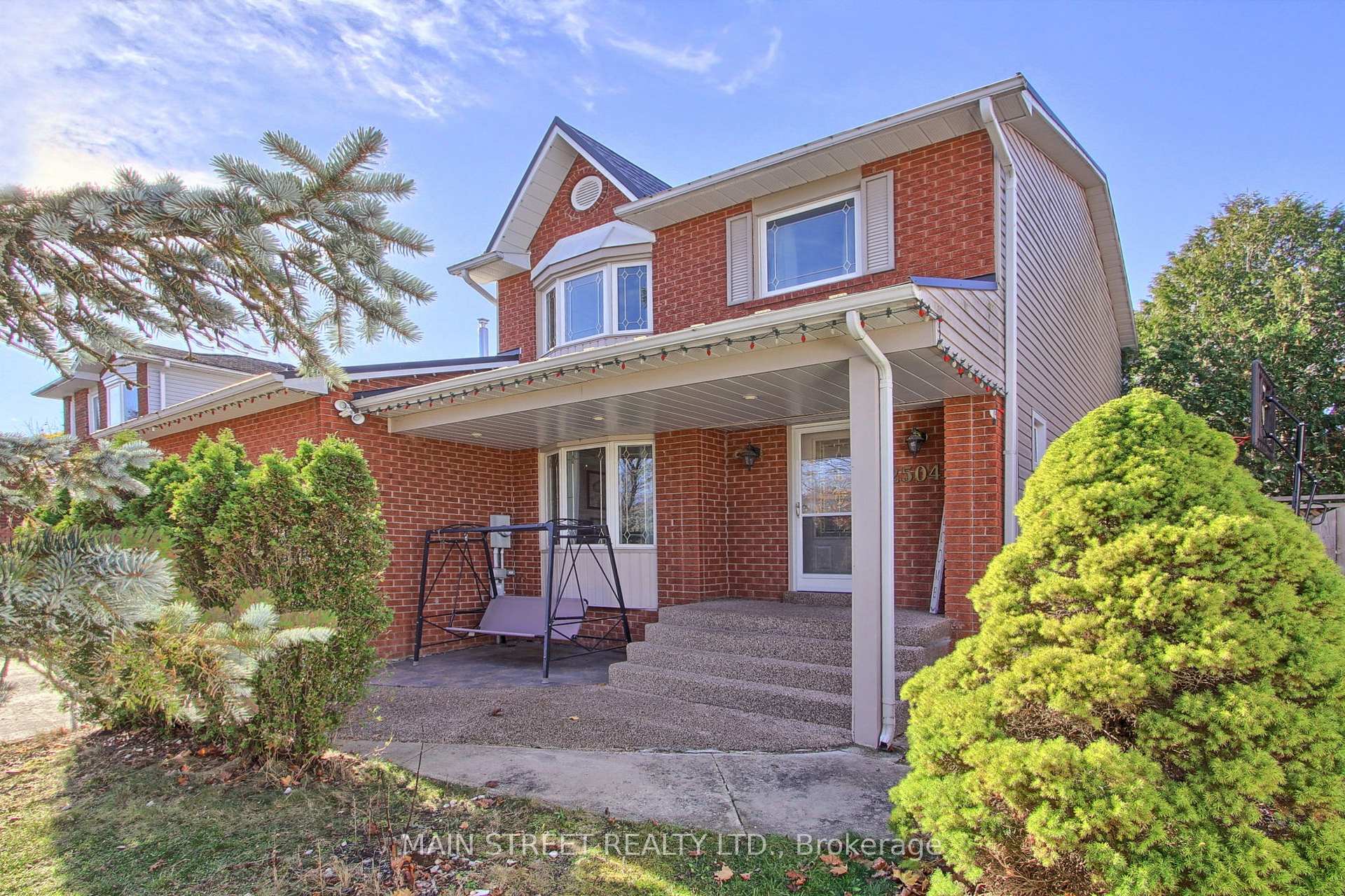 Photo 3 of 2504 Lloyd Street, Innisfil, Alcona — HOMEH