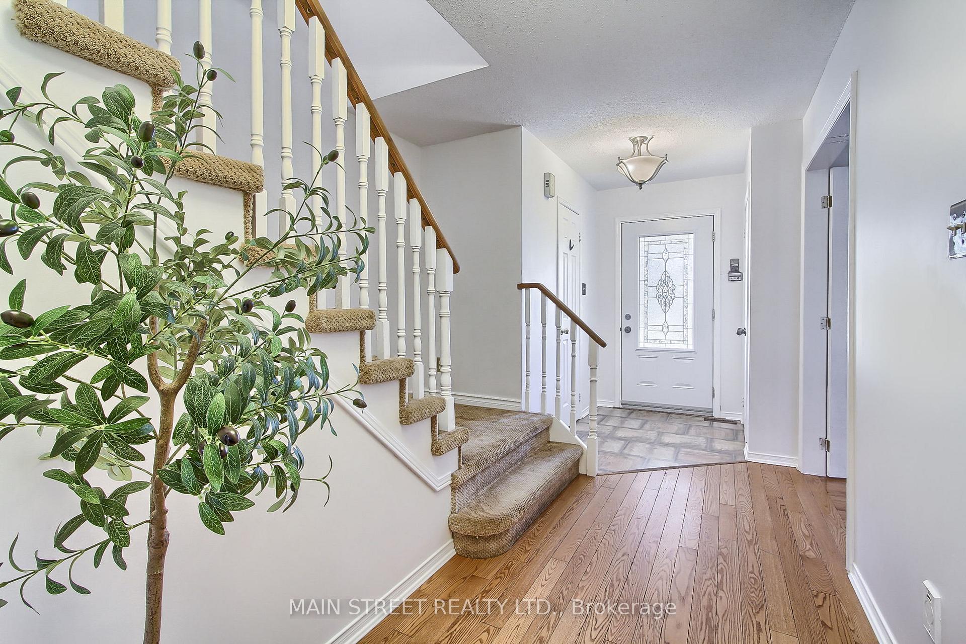 Photo 5 of 2504 Lloyd Street, Innisfil, Alcona — HOMEH