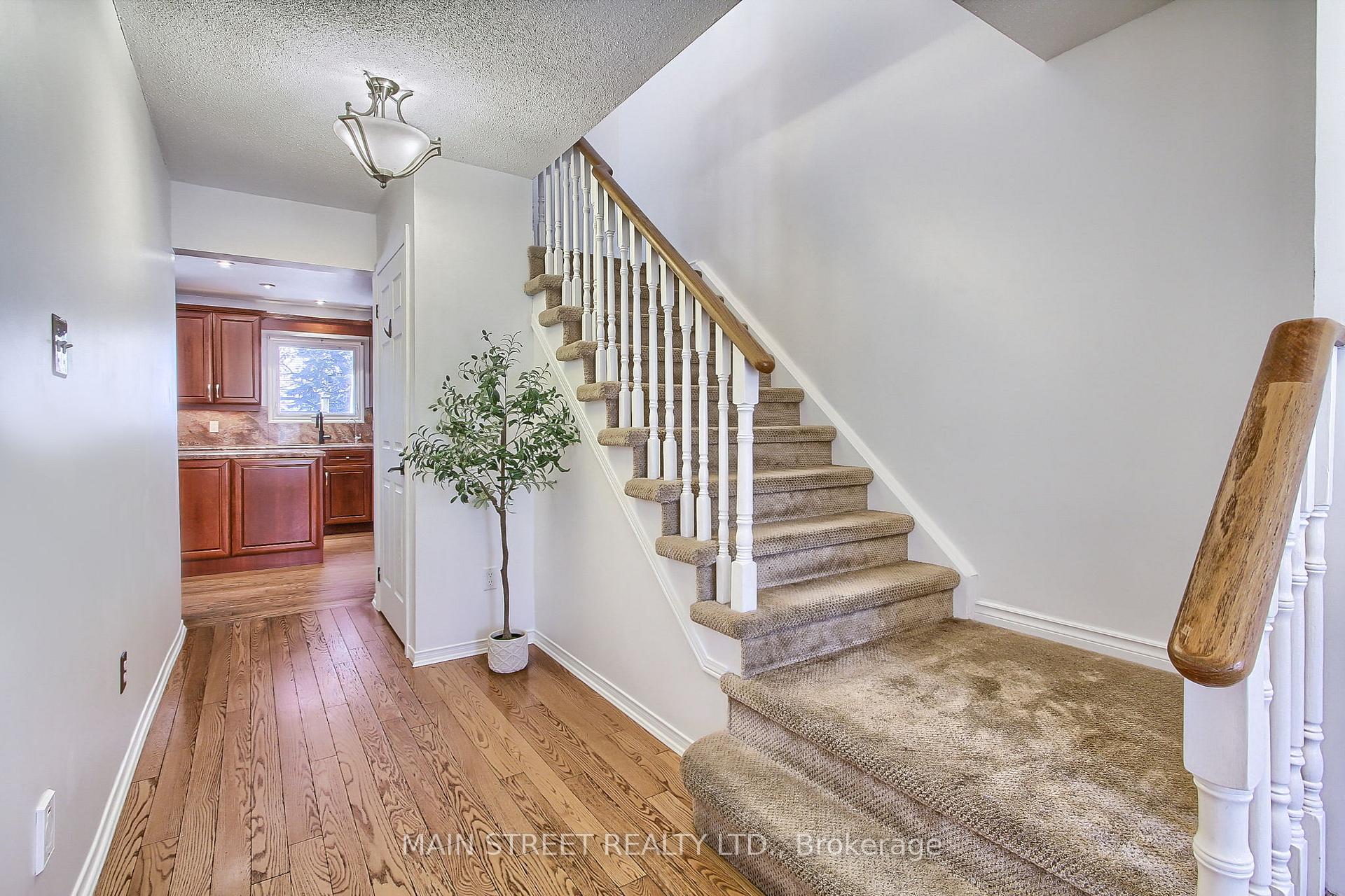 Photo 6 of 2504 Lloyd Street, Innisfil, Alcona — HOMEH