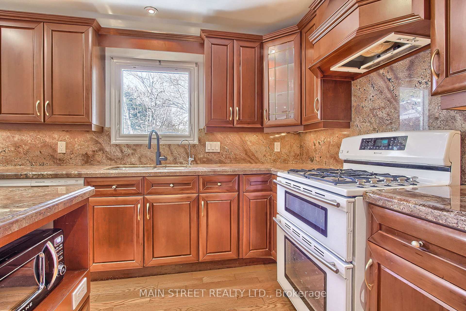 Photo 14 of 2504 Lloyd Street, Innisfil, Alcona — HOMEH
