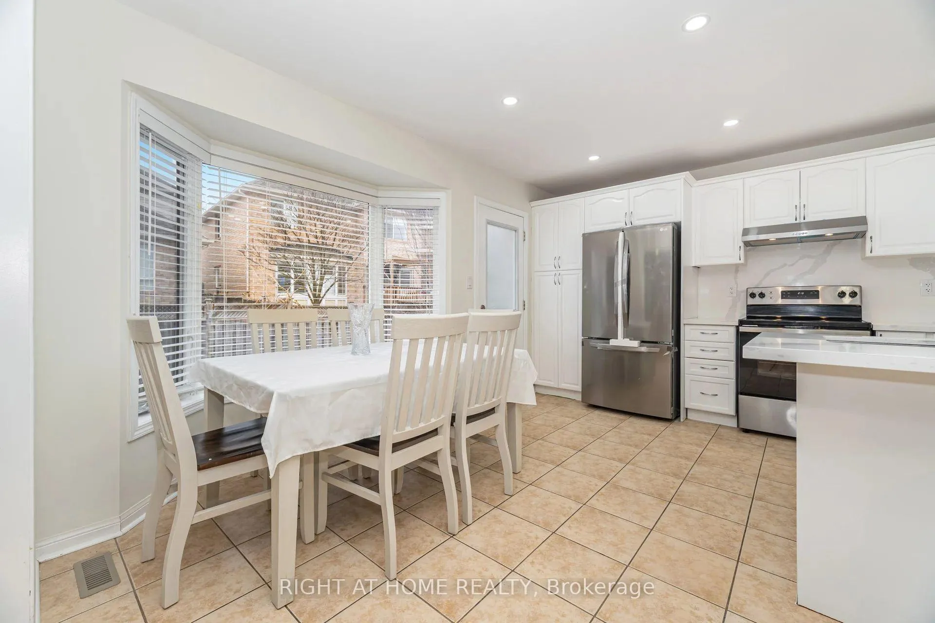 Photo 17 of 1089 Hepburn Road, Milton, Beaty — HOMEH