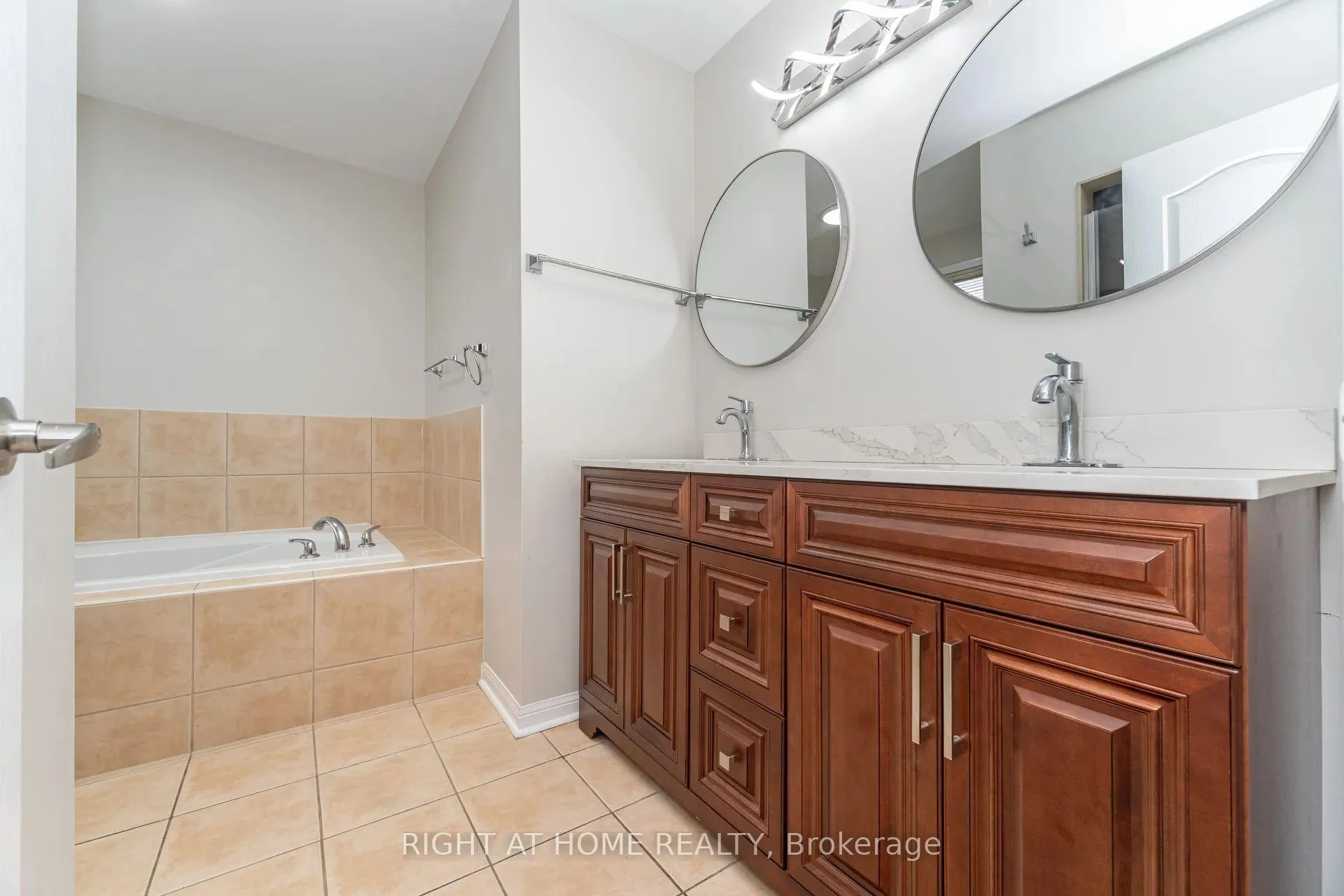 Photo 27 of 1089 Hepburn Road, Milton, Beaty — HOMEH