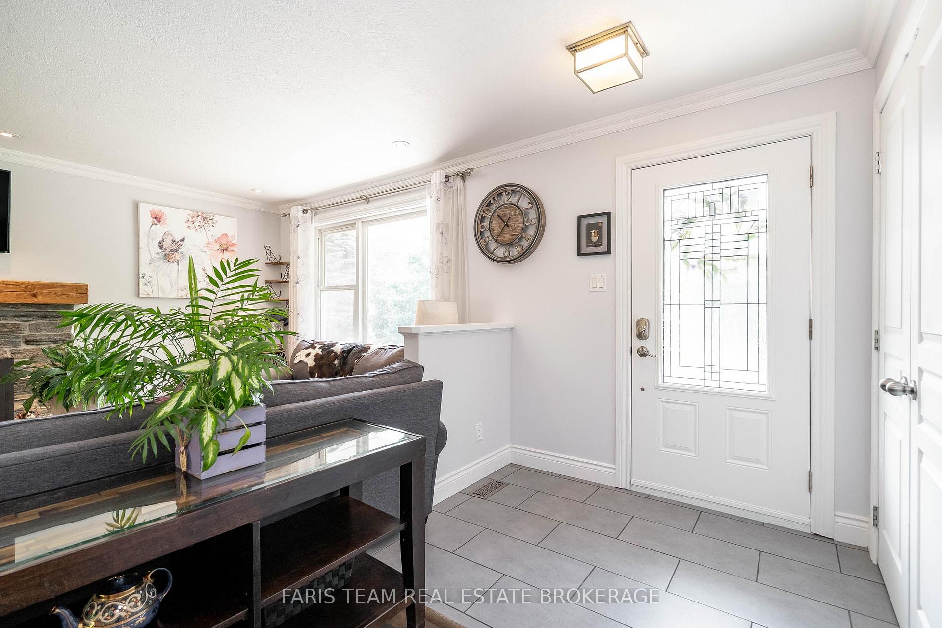 Photo 5 of 1116 Everton Road, Midland — HOMEH