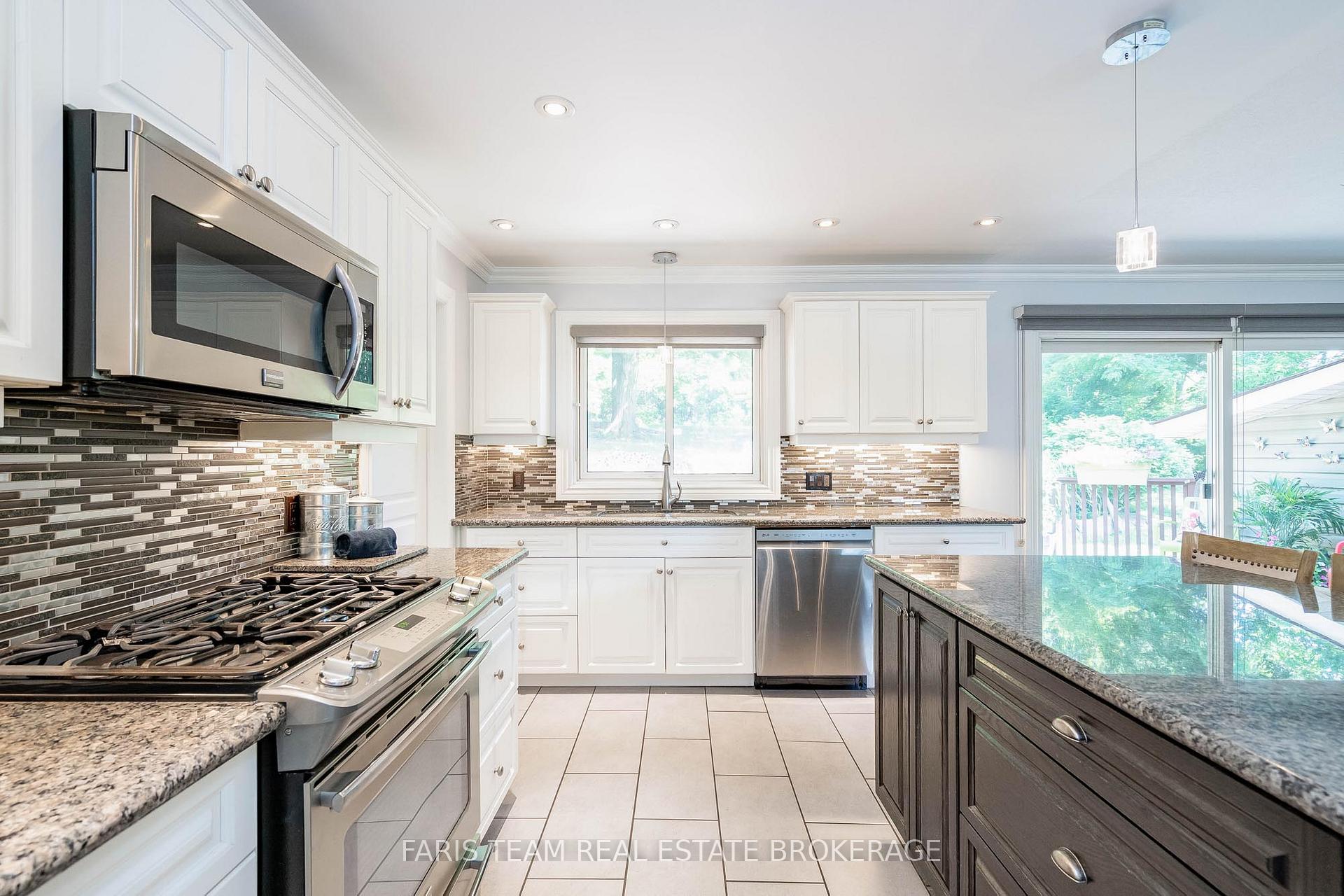 Photo 7 of 1116 Everton Road, Midland — HOMEH