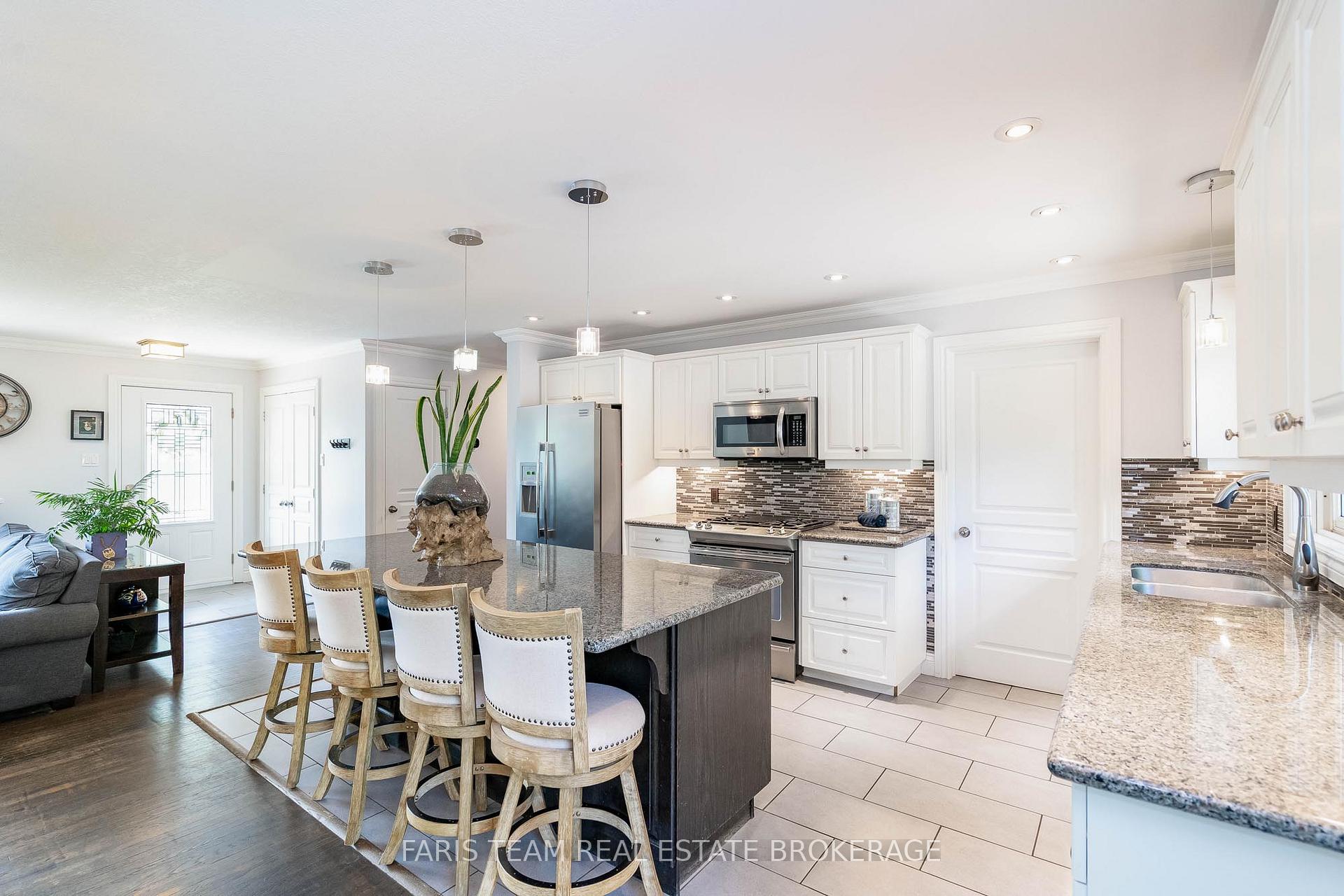 Photo 8 of 1116 Everton Road, Midland — HOMEH