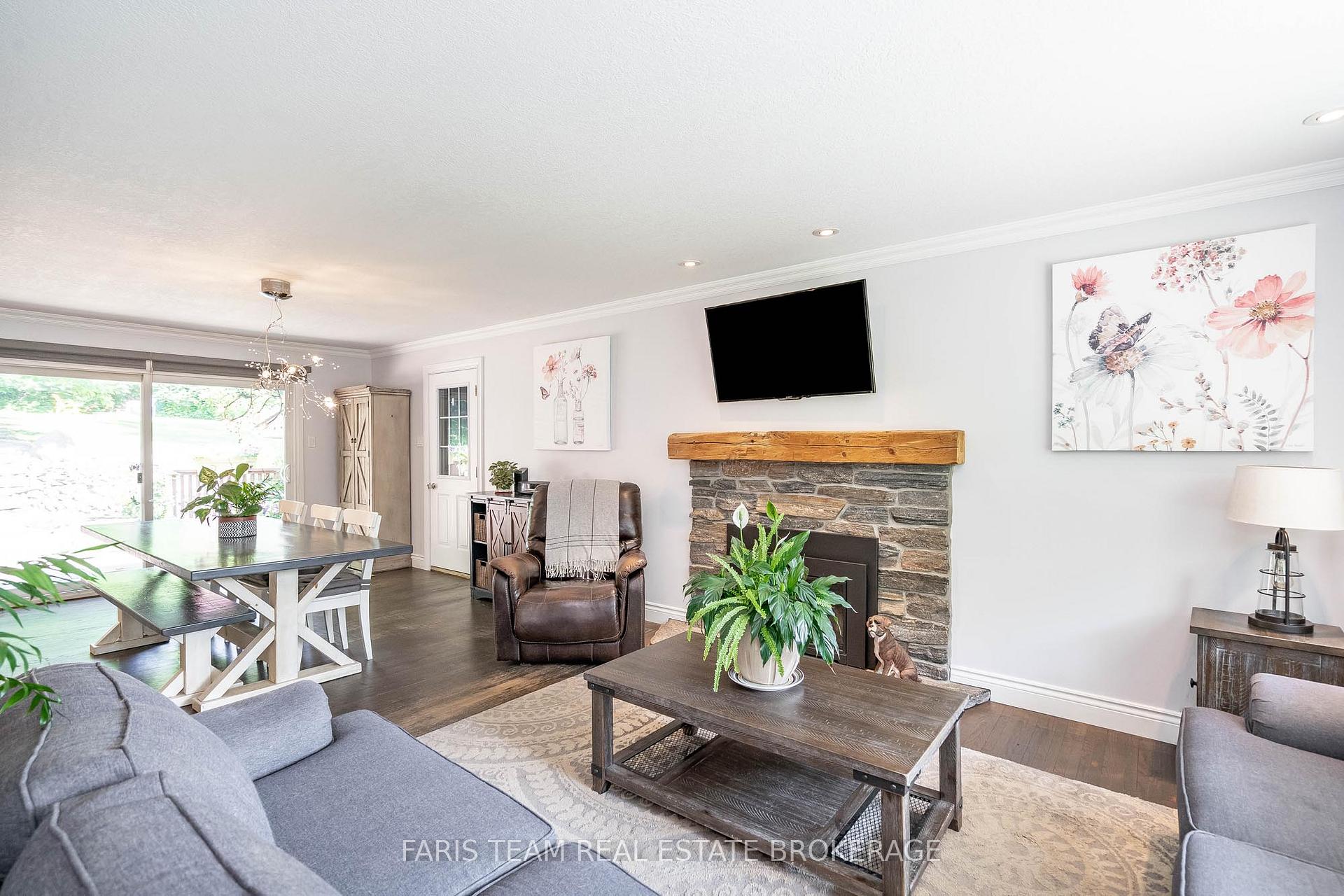 Photo 13 of 1116 Everton Road, Midland — HOMEH