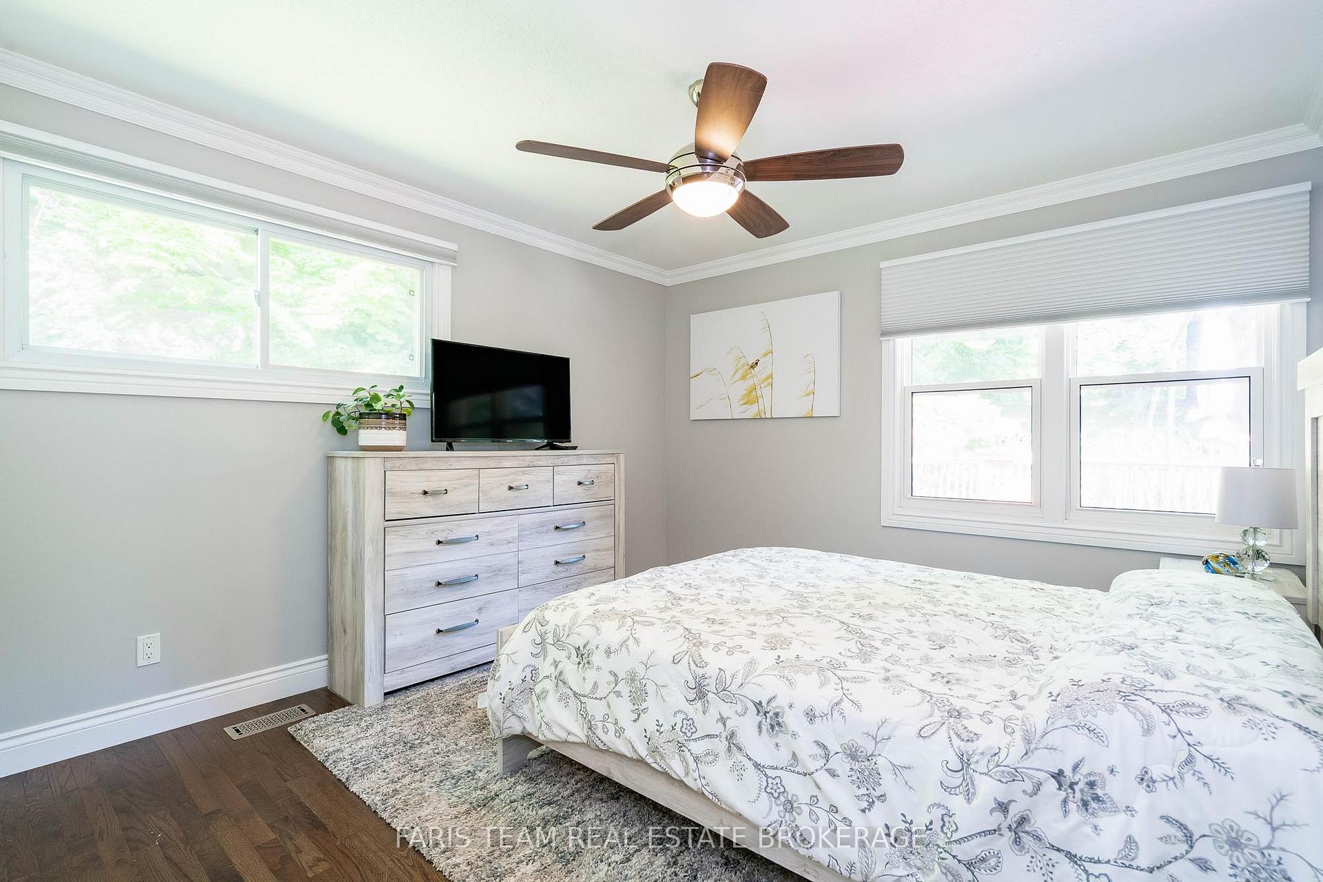 Photo 15 of 1116 Everton Road, Midland — HOMEH