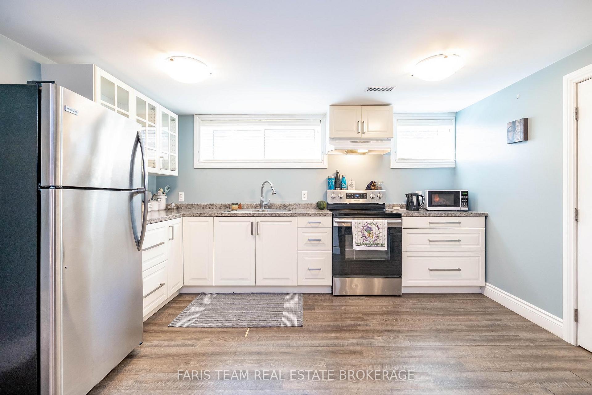 Photo 18 of 1116 Everton Road, Midland — HOMEH