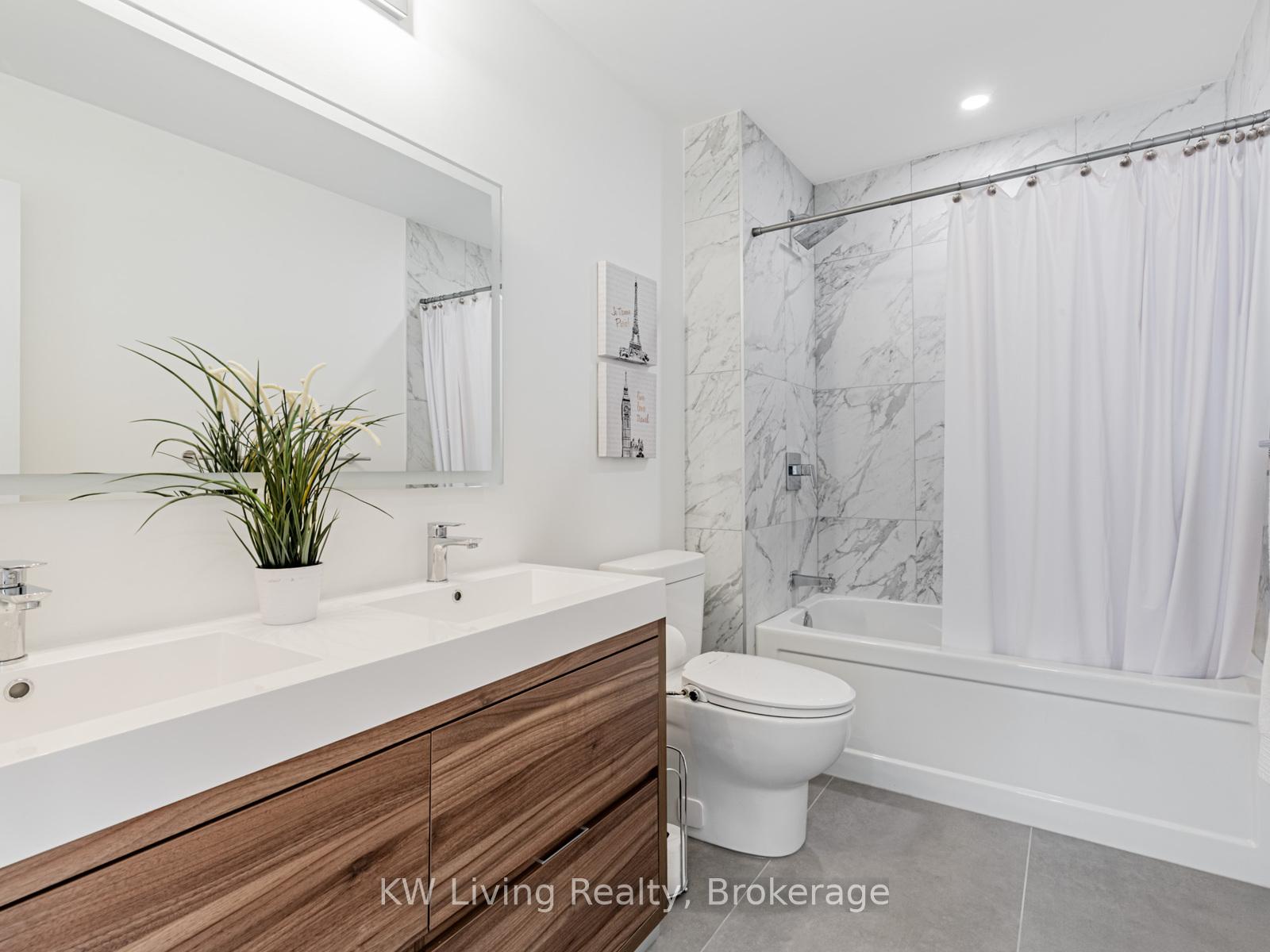 Photo 10 of 98 Leitchcroft Crescent, Markham, Commerce Valley — HOMEH