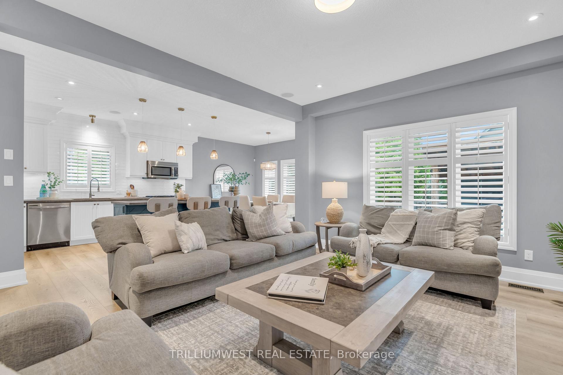 Photo 6 of 293 Watervale Crescent, Kitchener — HOMEH
