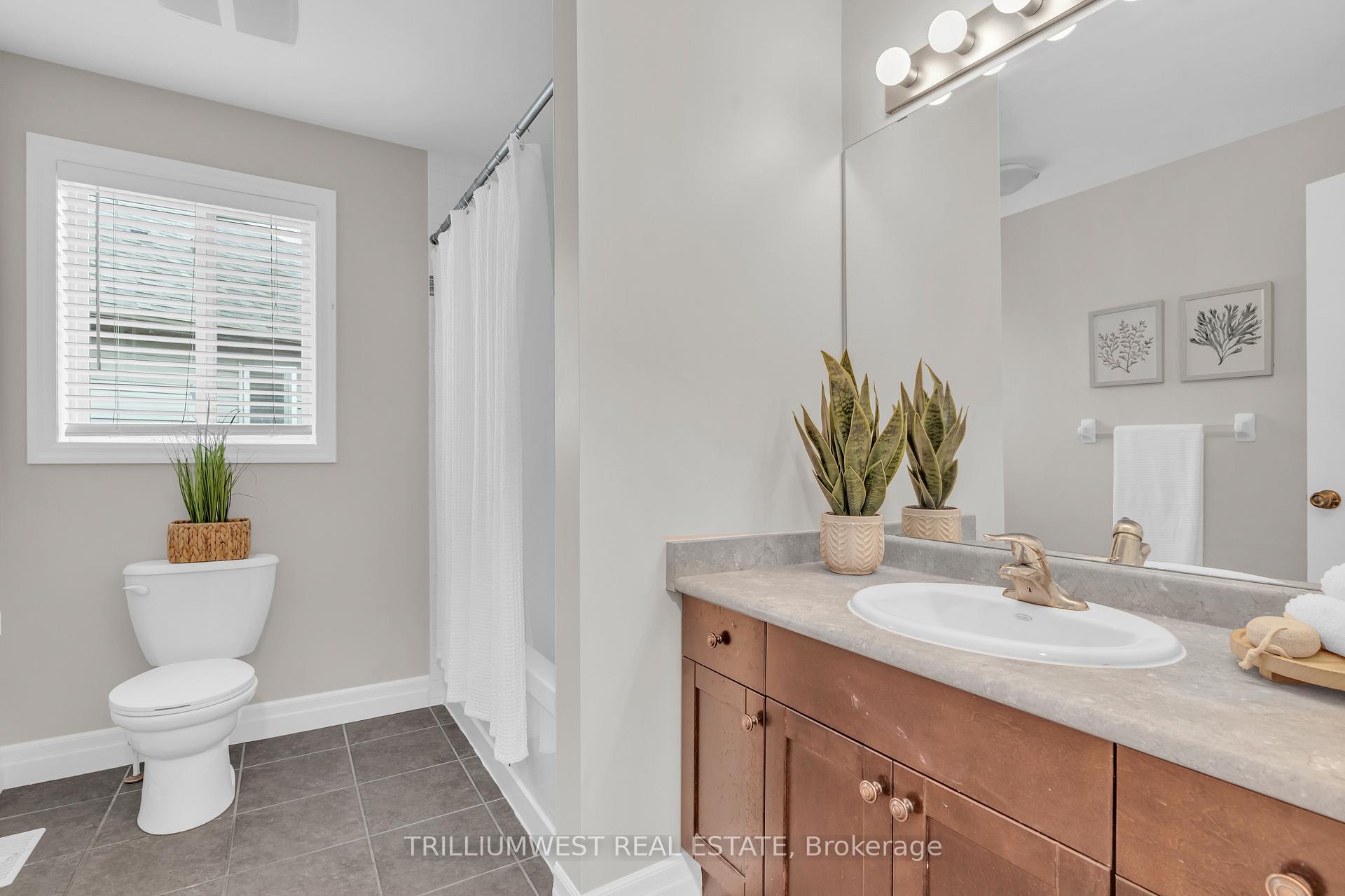 Photo 22 of 293 Watervale Crescent, Kitchener — HOMEH