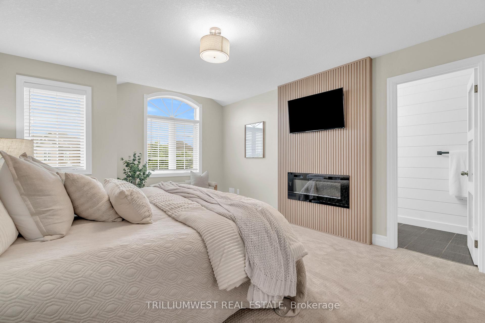 Photo 24 of 293 Watervale Crescent, Kitchener — HOMEH