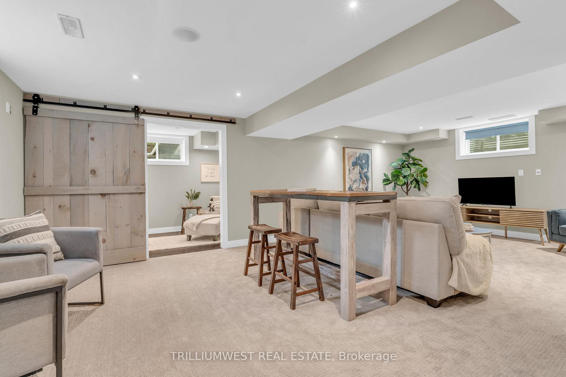 Photo 26 of 293 Watervale Crescent, Kitchener — HOMEH