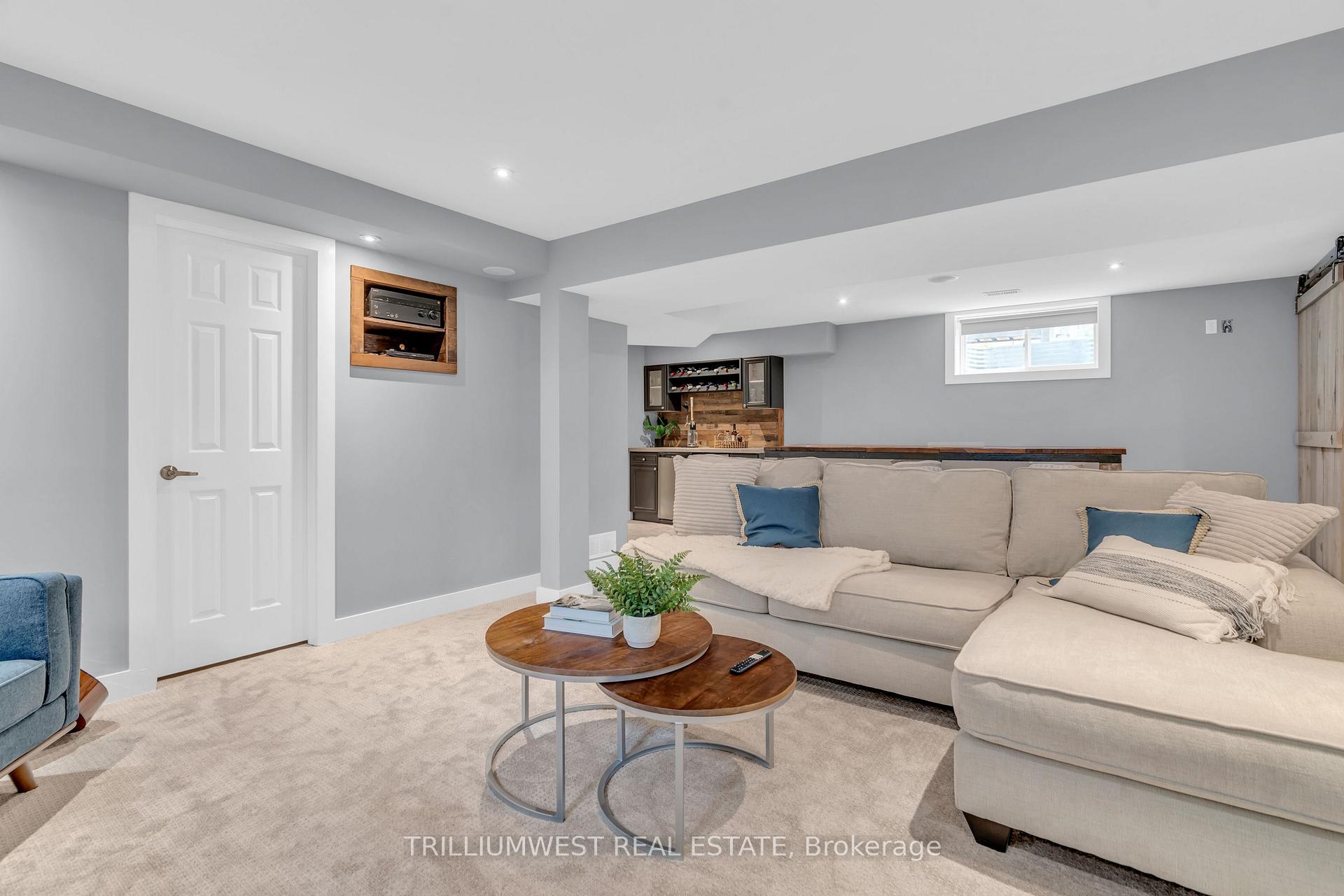 Photo 28 of 293 Watervale Crescent, Kitchener — HOMEH