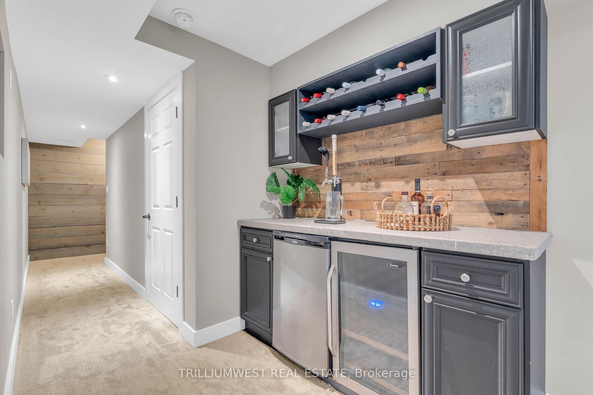 Photo 30 of 293 Watervale Crescent, Kitchener — HOMEH