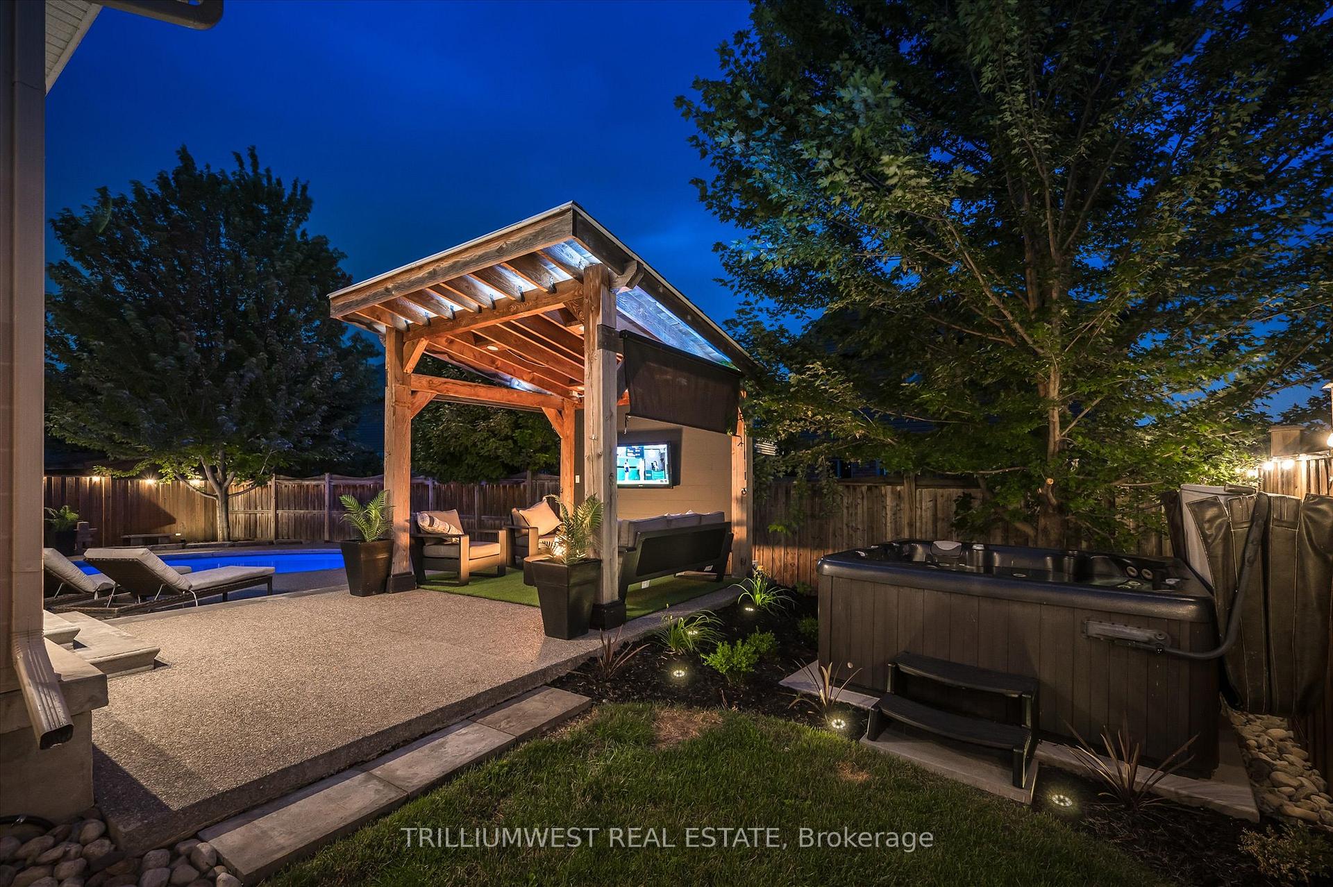 Photo 41 of 293 Watervale Crescent, Kitchener — HOMEH