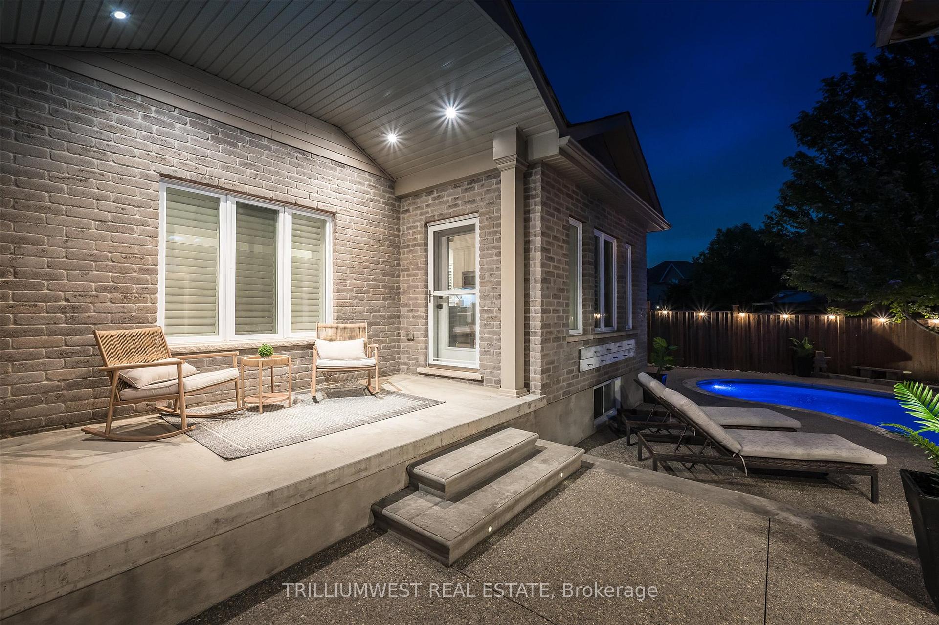 Photo 45 of 293 Watervale Crescent, Kitchener — HOMEH