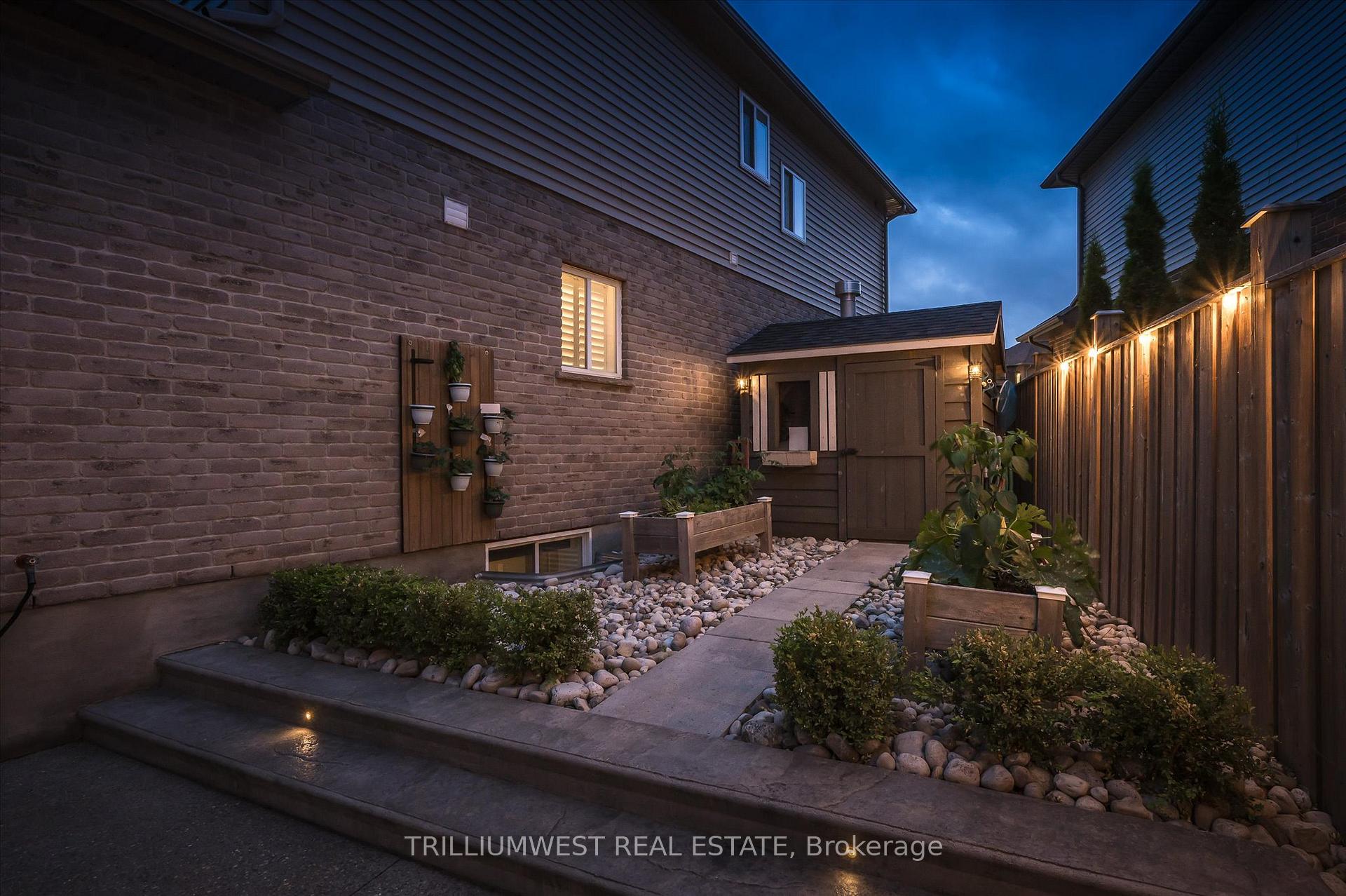 Photo 47 of 293 Watervale Crescent, Kitchener — HOMEH