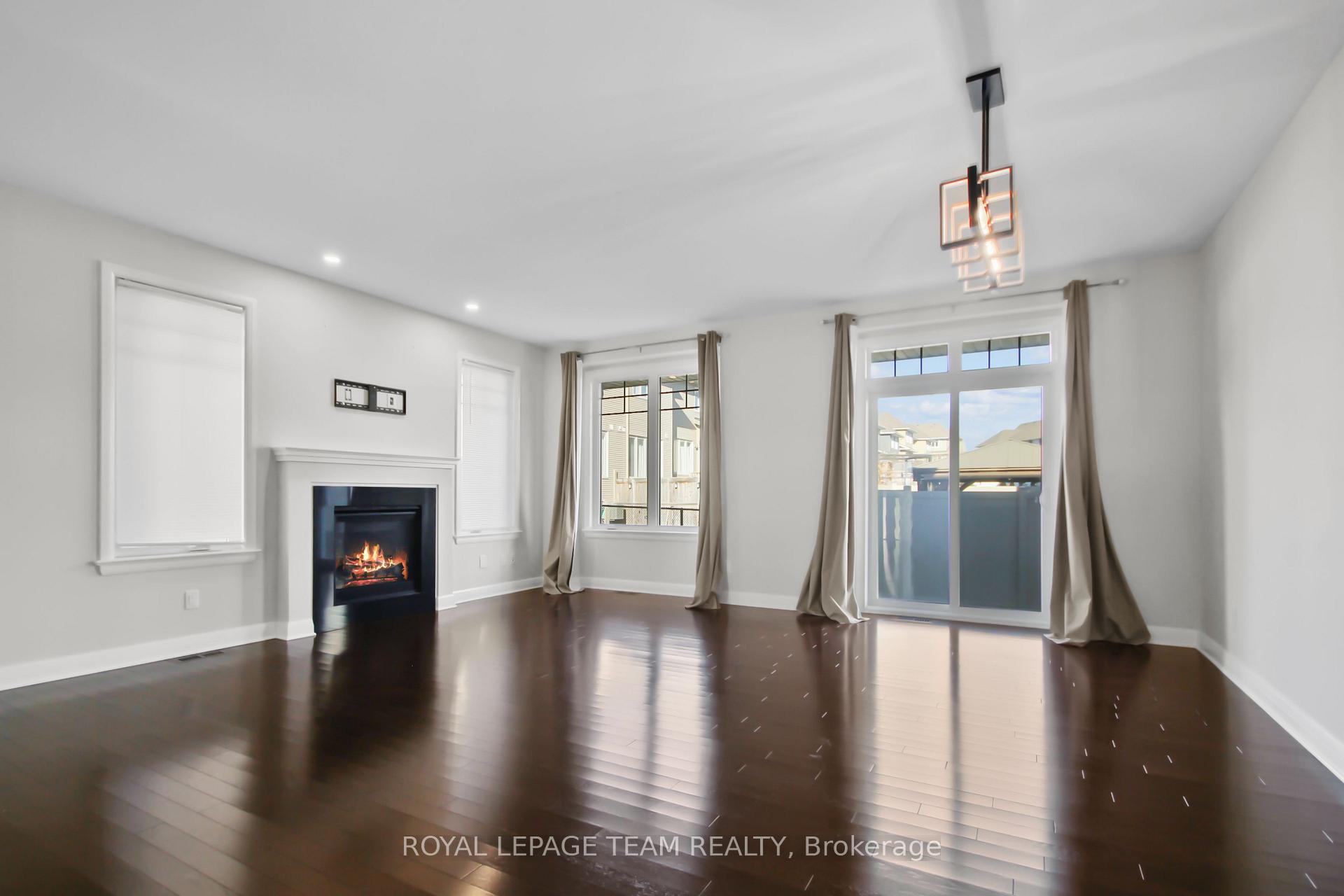 Photo 8 of 669 Gabriola Way, Ottawa, Kanata - Kanata Lakes/Heritage Hills — HOMEH