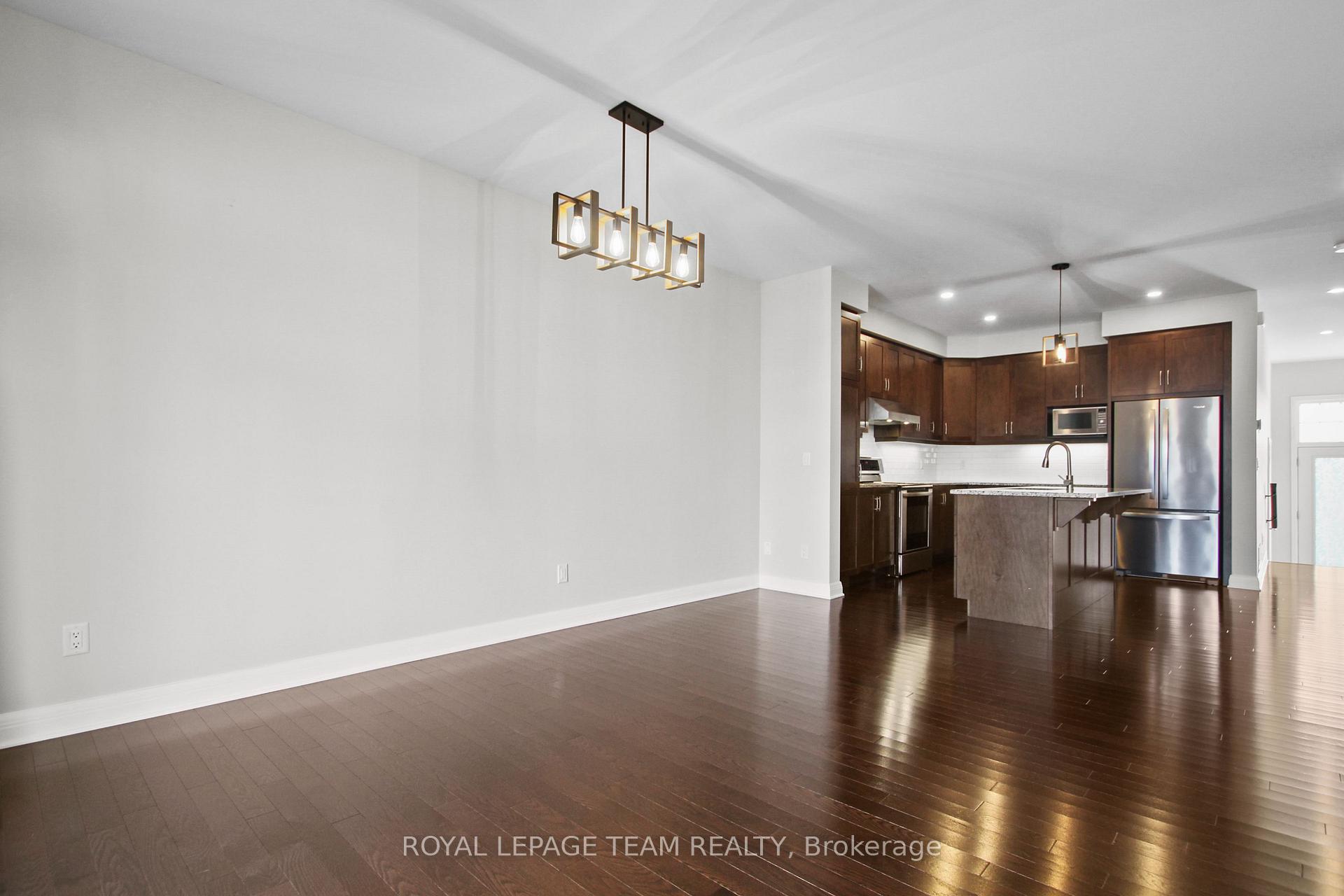 Photo 9 of 669 Gabriola Way, Ottawa, Kanata - Kanata Lakes/Heritage Hills — HOMEH