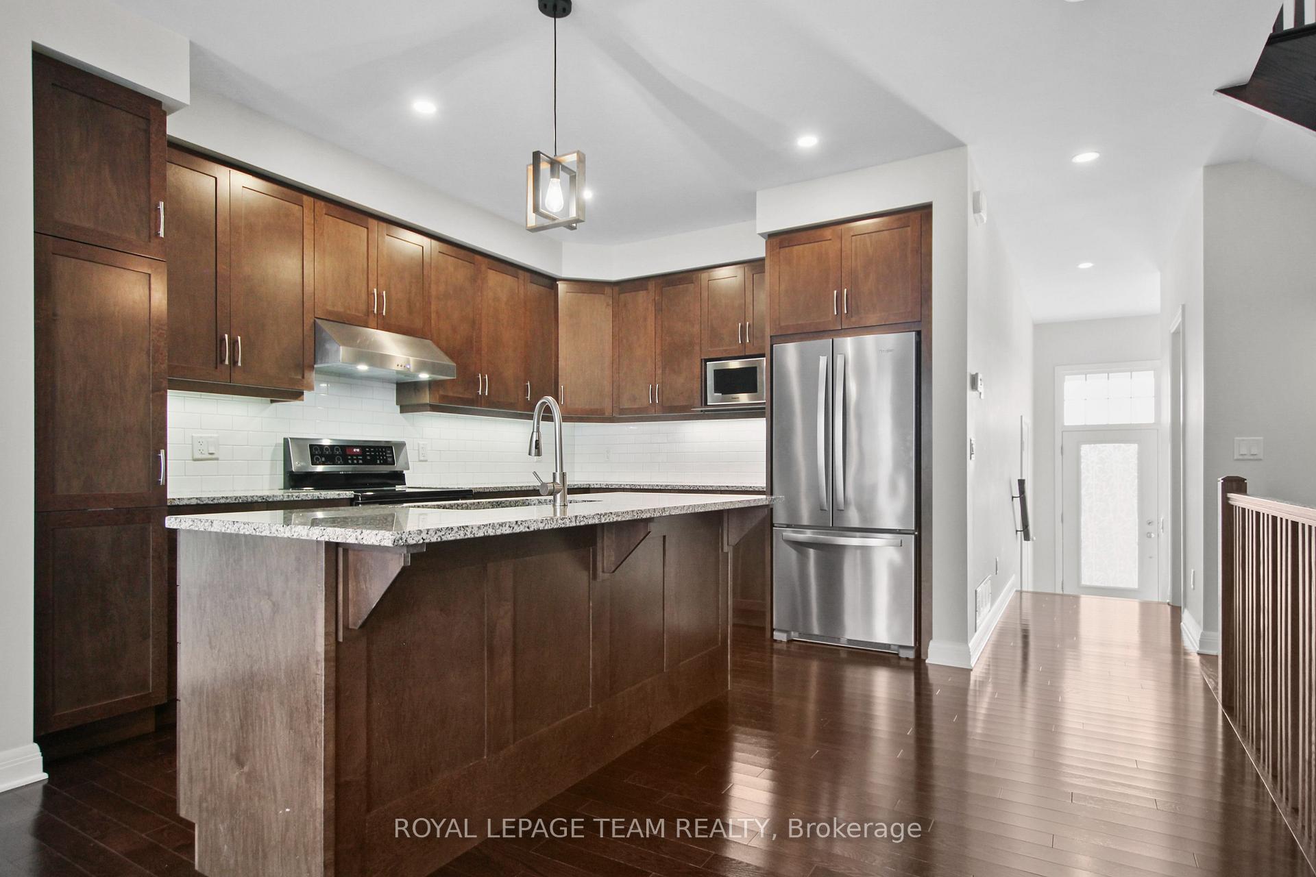 Photo 11 of 669 Gabriola Way, Ottawa, Kanata - Kanata Lakes/Heritage Hills — HOMEH