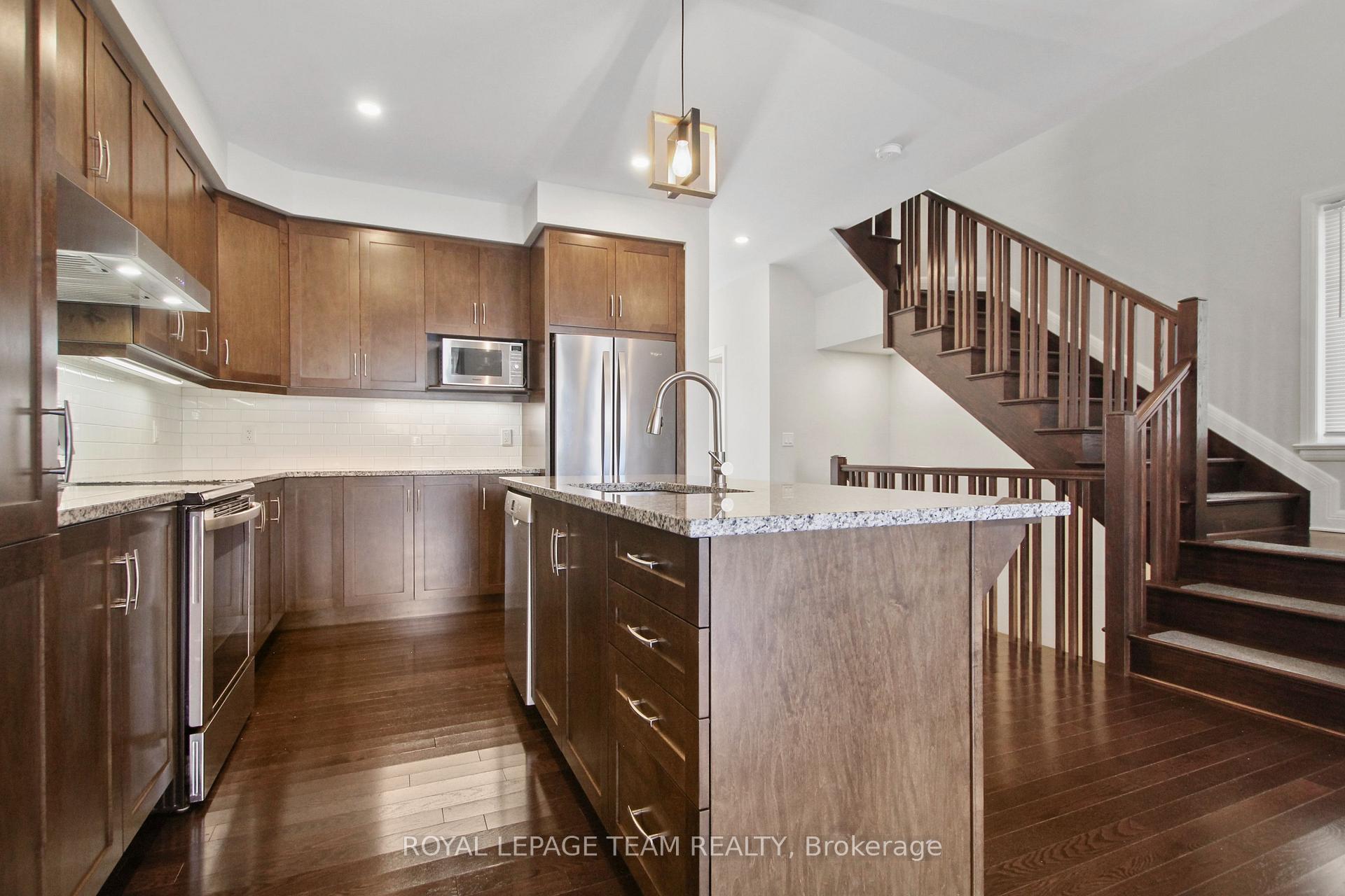 Photo 12 of 669 Gabriola Way, Ottawa, Kanata - Kanata Lakes/Heritage Hills — HOMEH