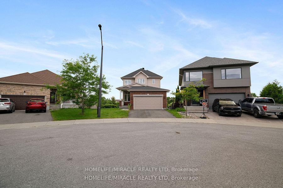 Photo 2 of 632 Bridleglen Crescent, Ottawa, Kanata - Emerald Meadows/Trailwest — HOMEH