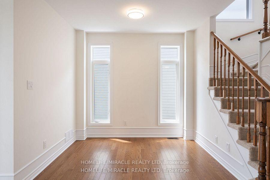 Photo 7 of 632 Bridleglen Crescent, Ottawa, Kanata - Emerald Meadows/Trailwest — HOMEH