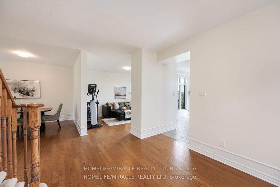 Photo 13 of 632 Bridleglen Crescent, Ottawa, Kanata - Emerald Meadows/Trailwest — HOMEH