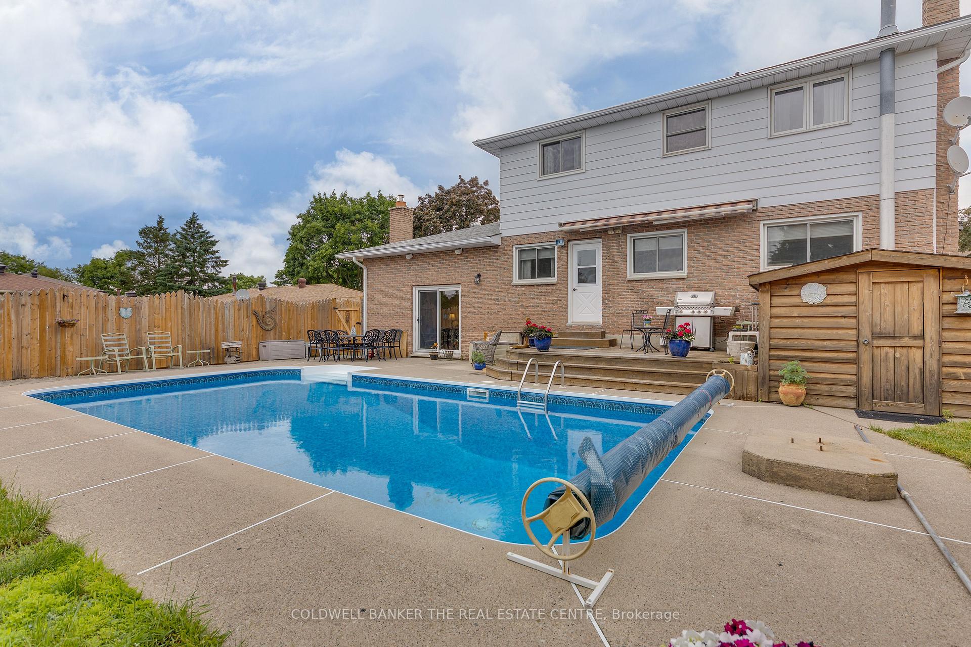 Photo 6 of 638 Norman Crescent, Midland — HOMEH