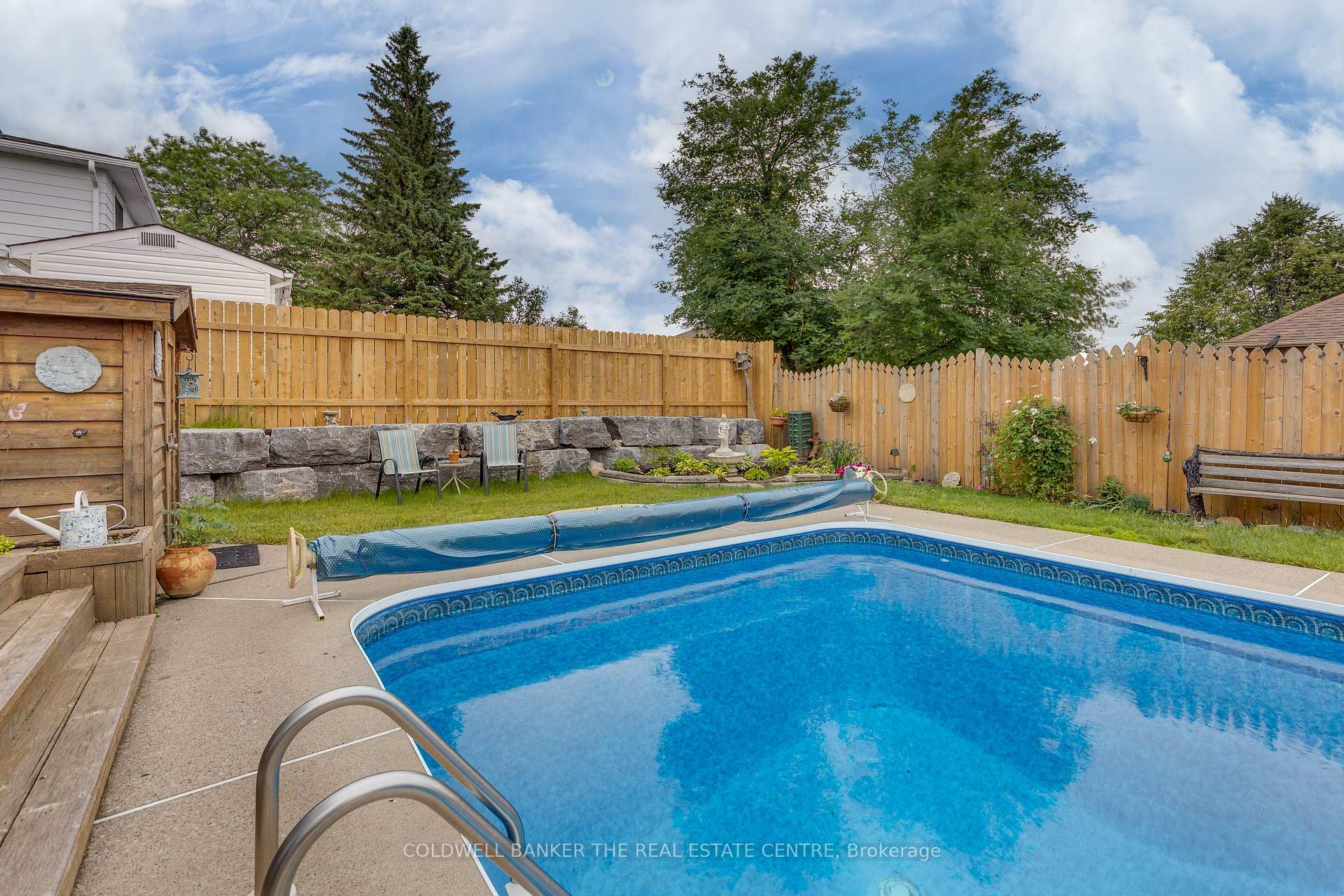 Photo 8 of 638 Norman Crescent, Midland — HOMEH