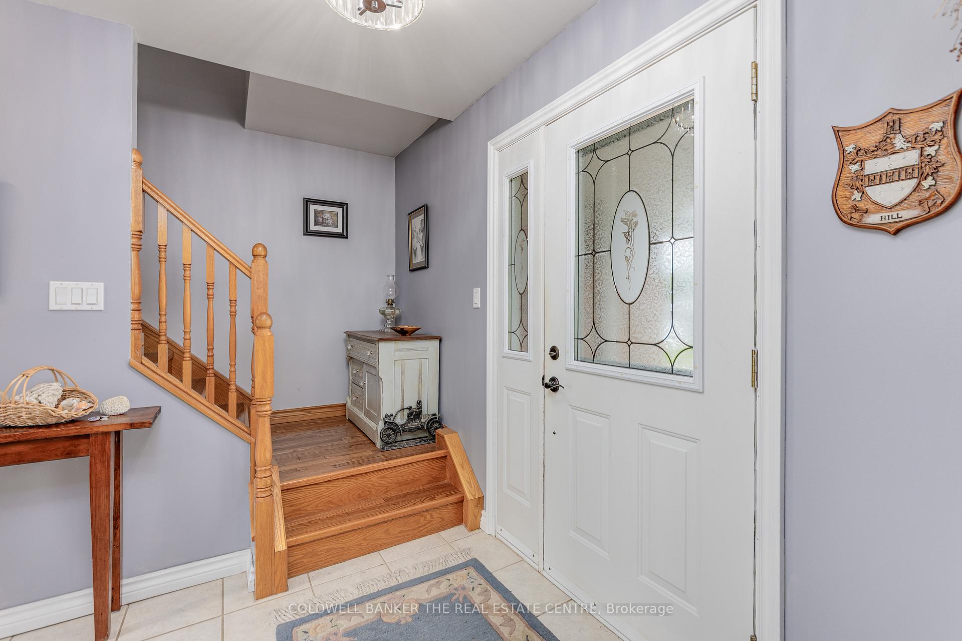 Photo 10 of 638 Norman Crescent, Midland — HOMEH