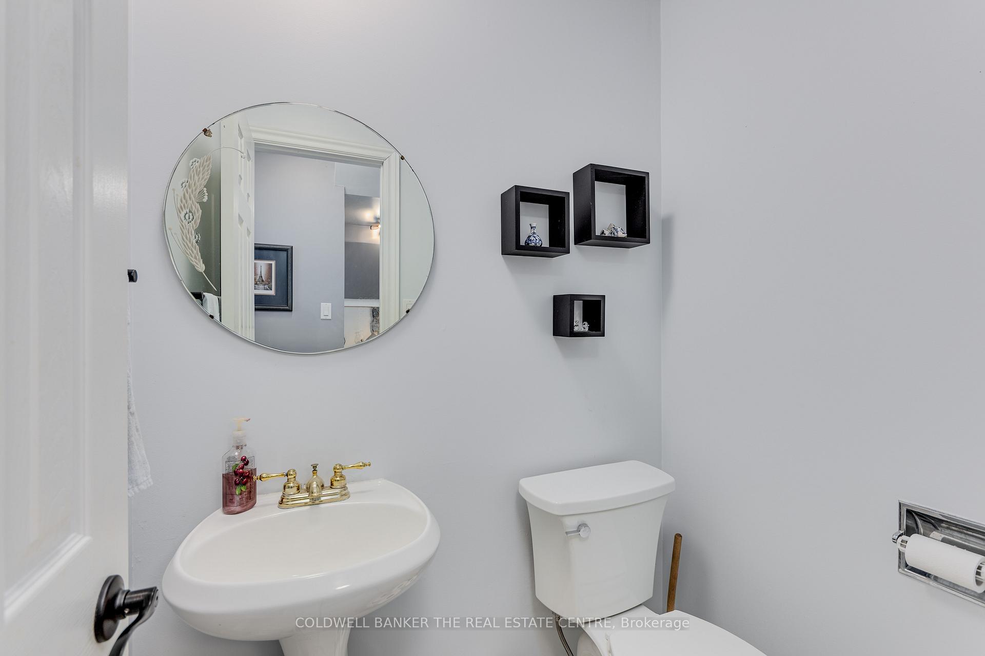 Photo 19 of 638 Norman Crescent, Midland — HOMEH