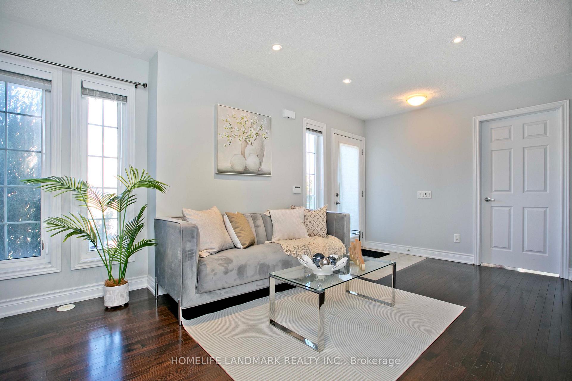 Photo 3 of 2 Percy Reesor Street, Markham, Berczy — HOMEH