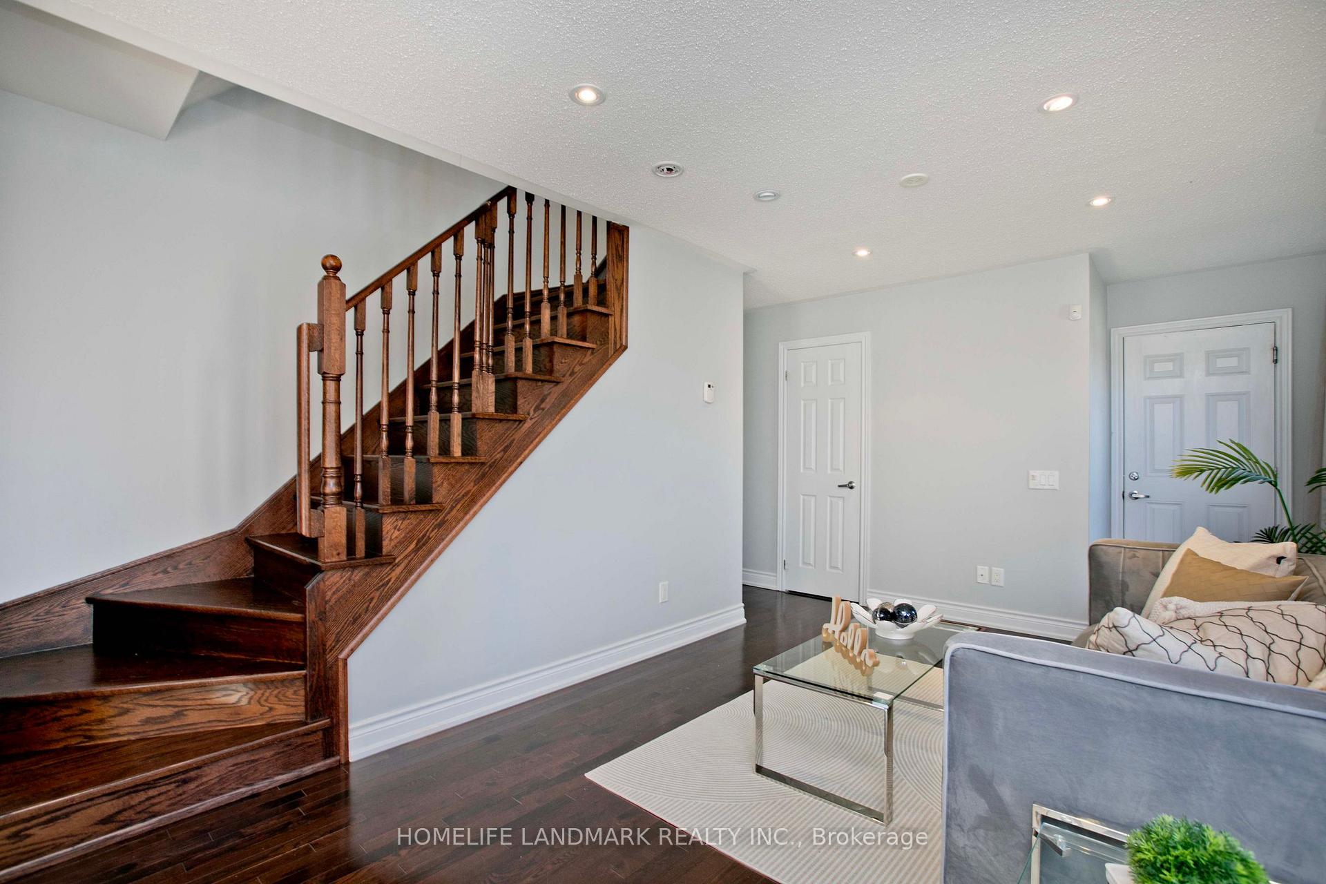Photo 4 of 2 Percy Reesor Street, Markham, Berczy — HOMEH